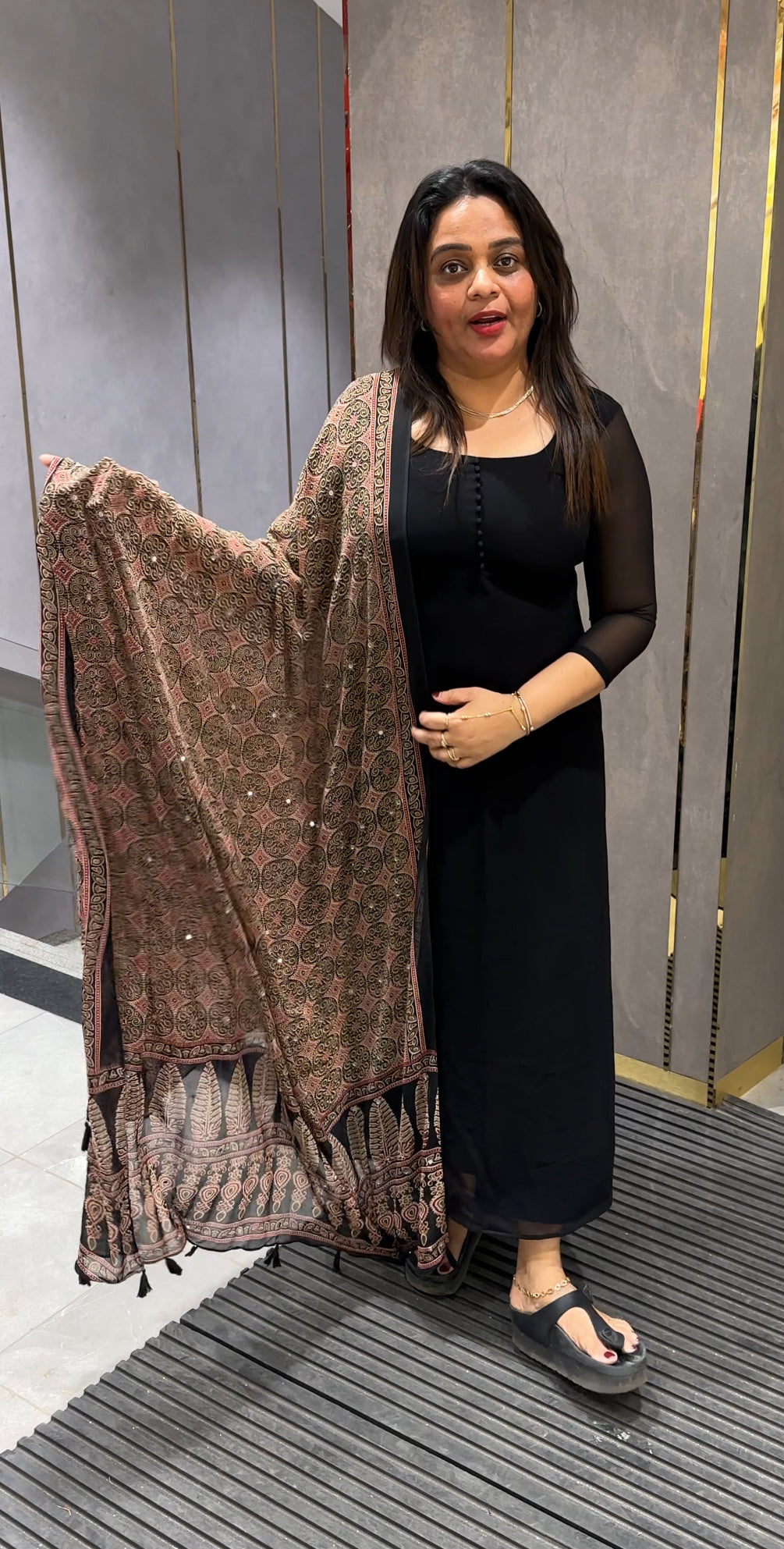IHA'S IN-HOUSE GEORGETTE ALINE TOP AND DUPATTA - IHA 25818