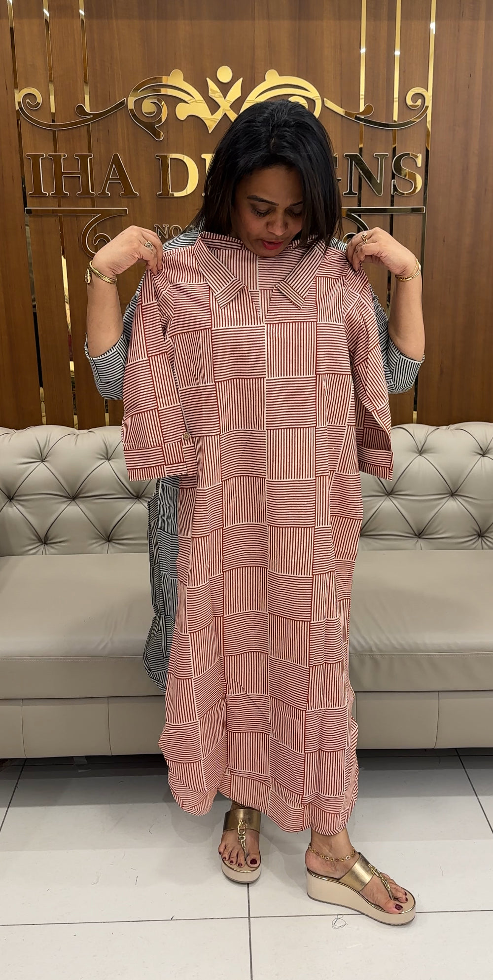 IHA'S IN-HOUSE SLITTED TOPS - IHA 25792