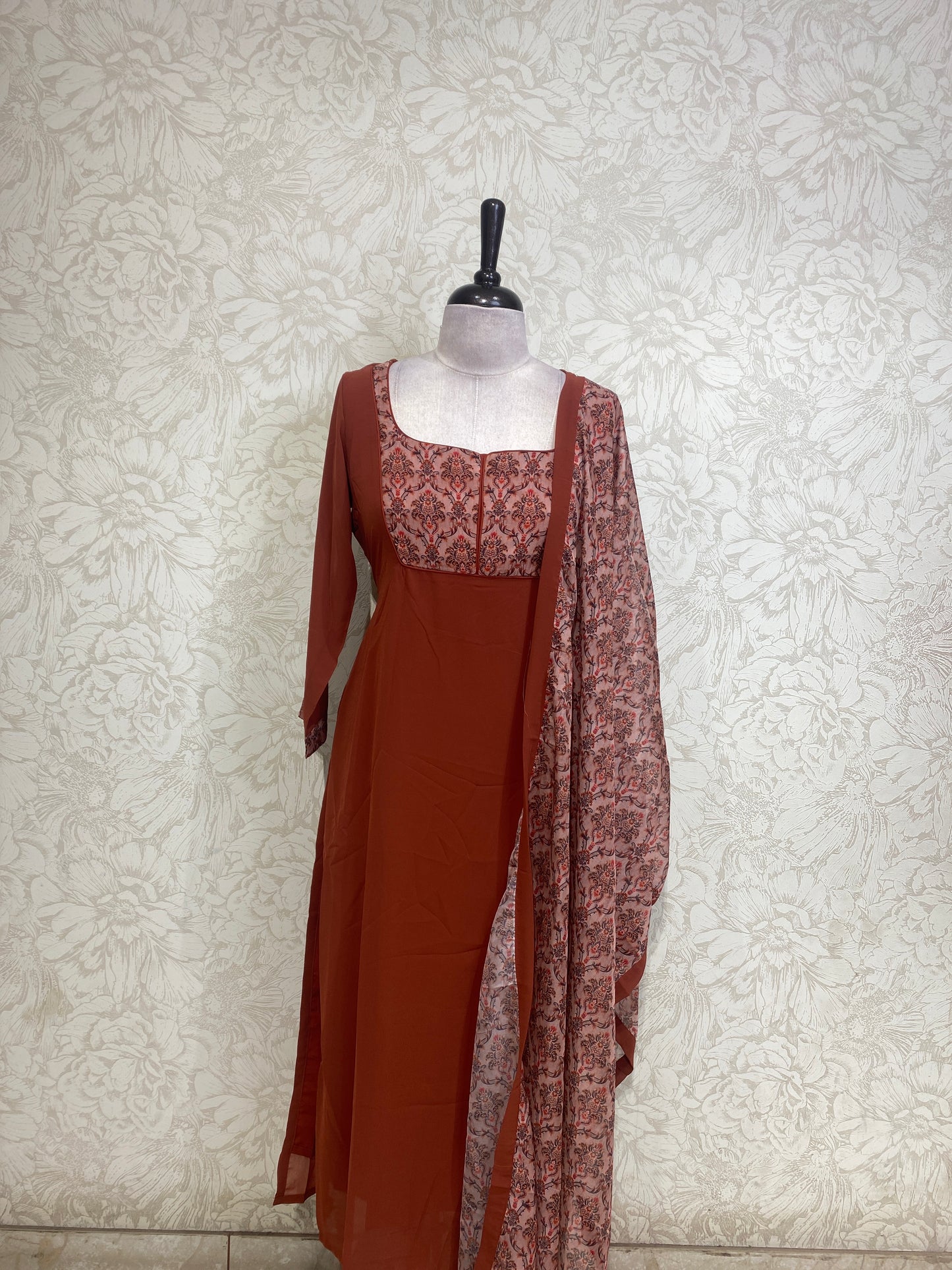 OFFER SALES TOPS COLLECTIONS - IHA 27023