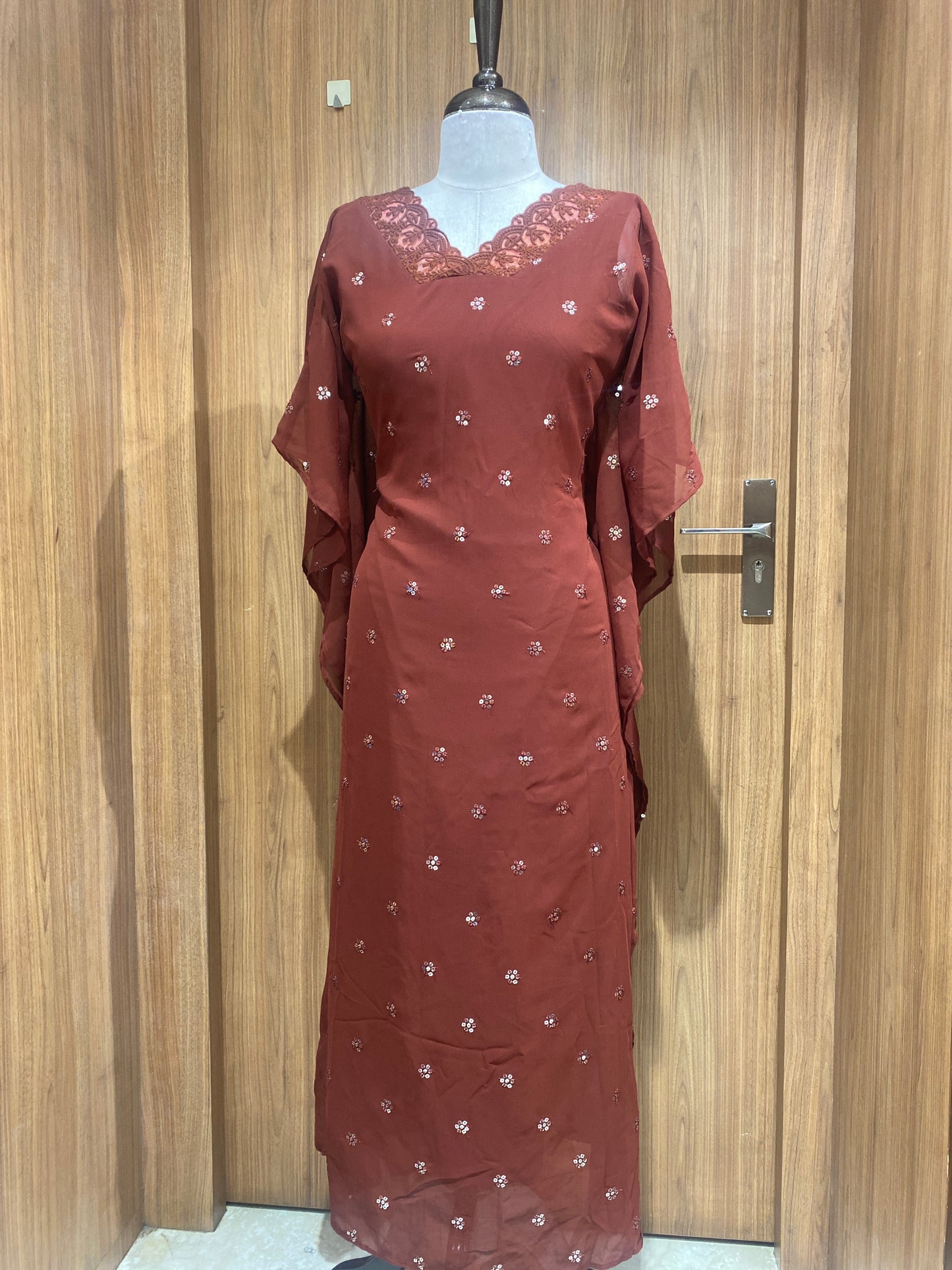OFFER SALES TOPS COLLECTIONS - IHA 27006