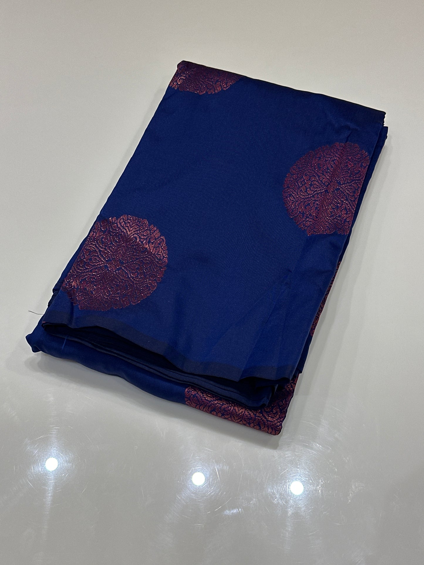 OFFER SALES SAREES - IHA 27182
