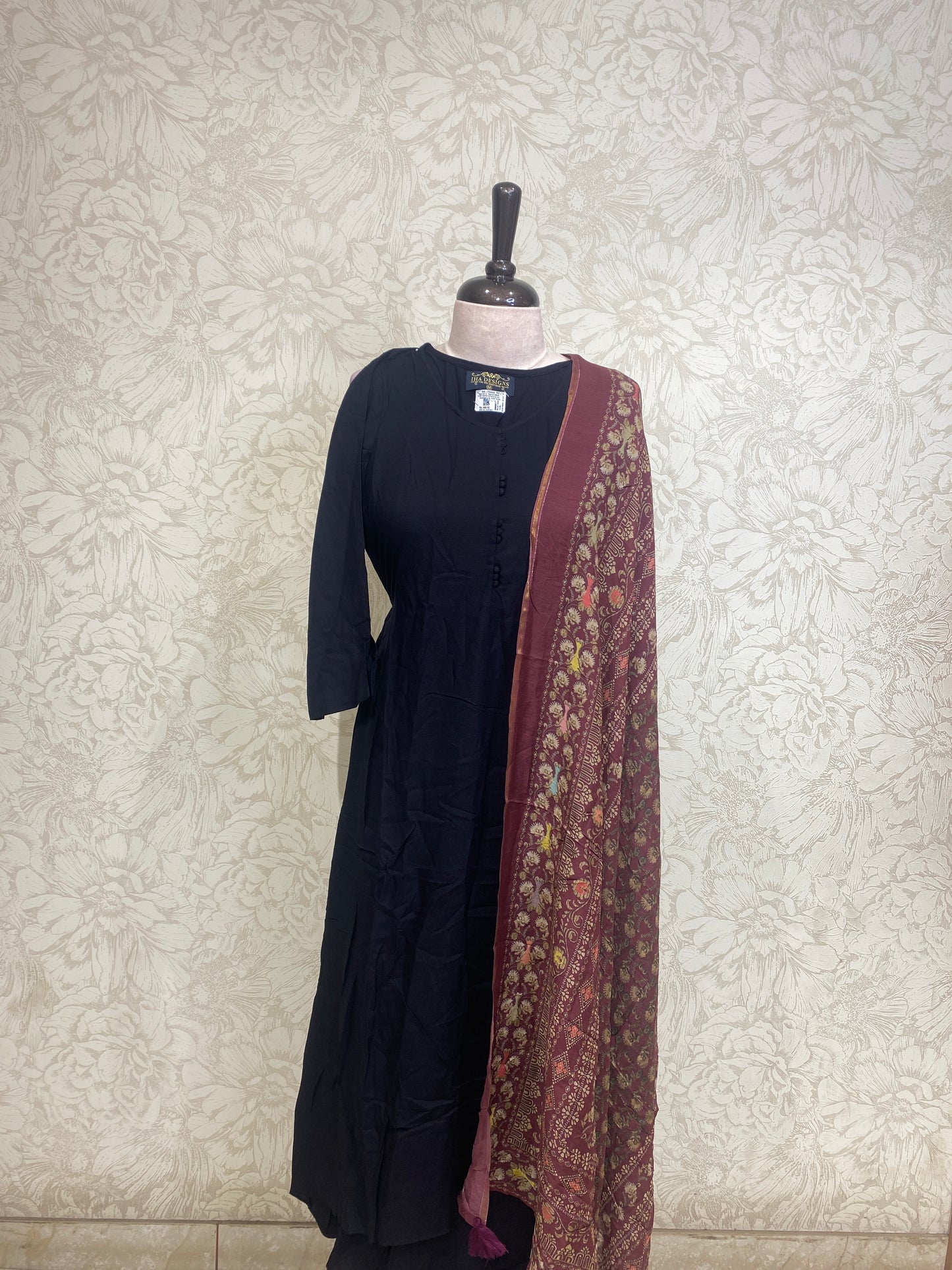 OFFER SALES TOPS COLLECTIONS - IHA 27023