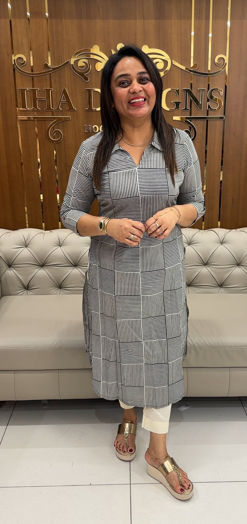 IHA'S IN-HOUSE SLITTED TOPS - IHA 25792