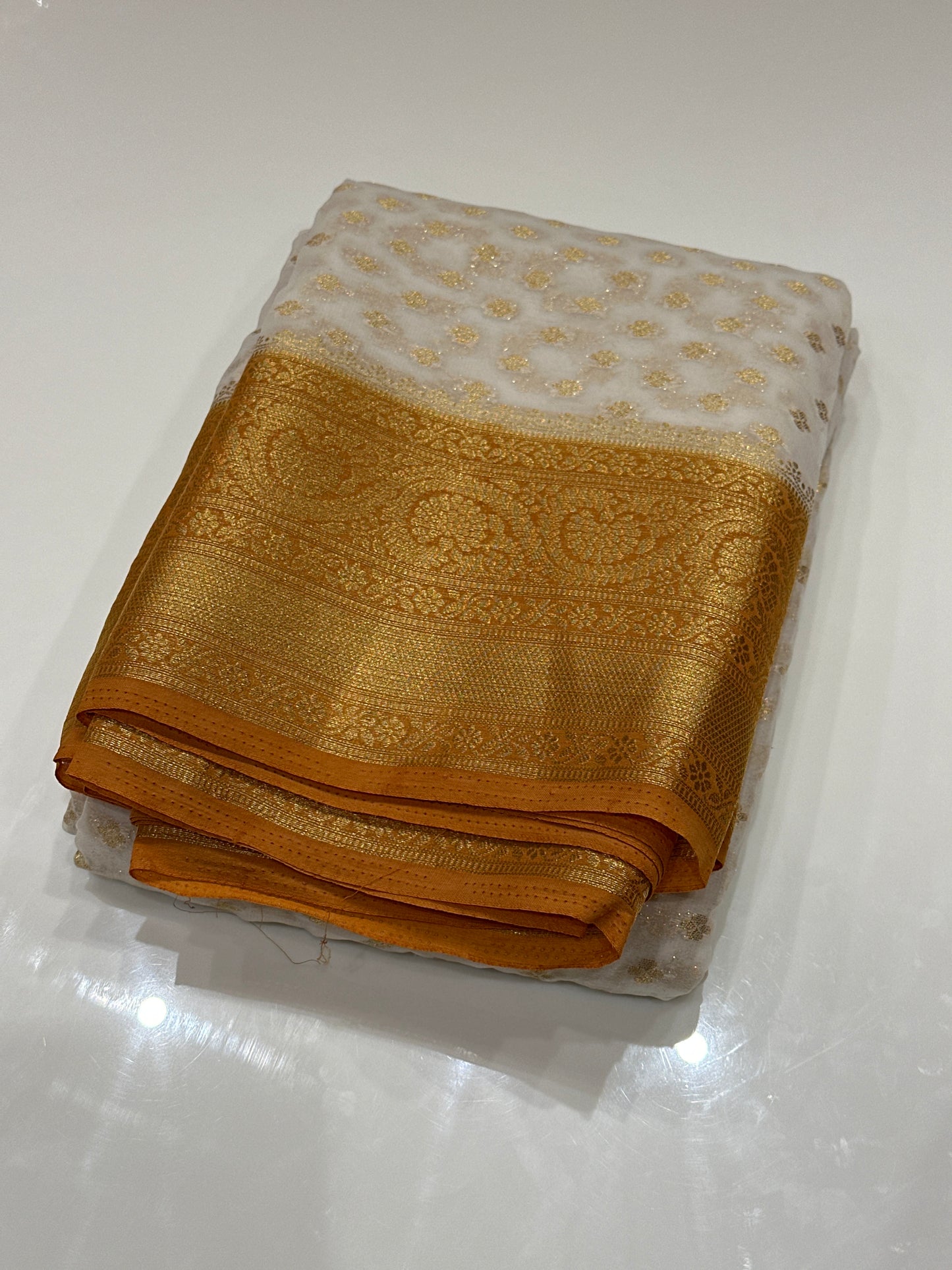 OFFER SALES SAREES - IHA 27178