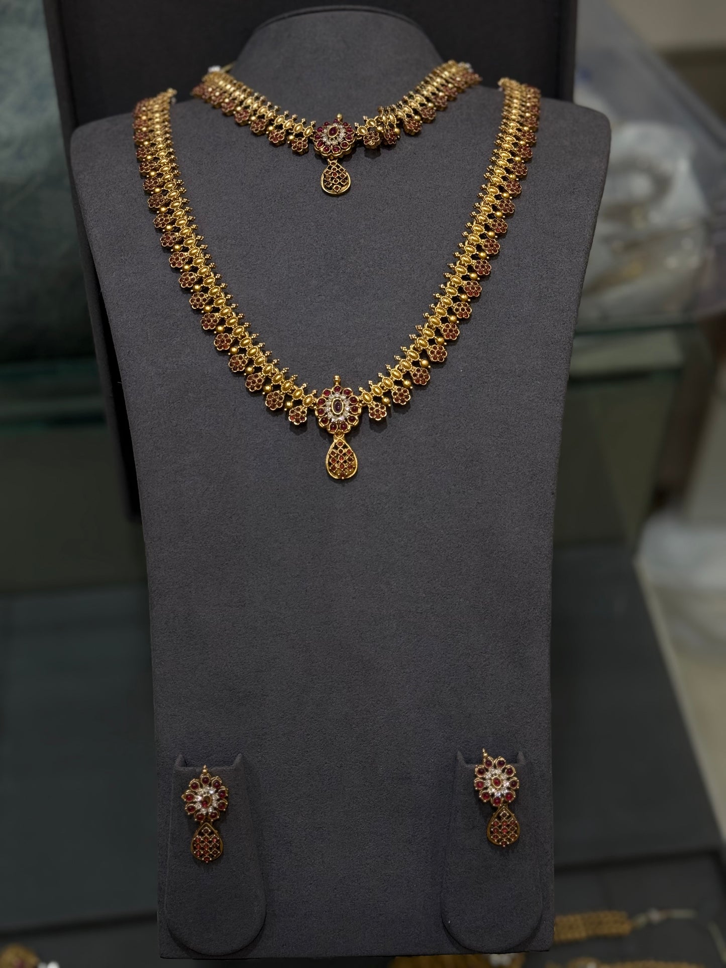 DESIGNER NECKLACE SETS - IHA 26304