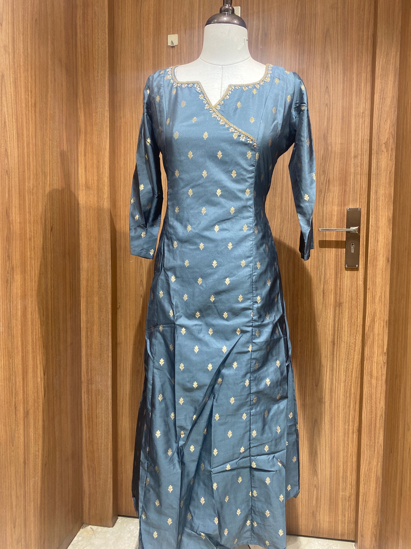 OFFER SALES TOPS COLLECTIONS - IHA 27006