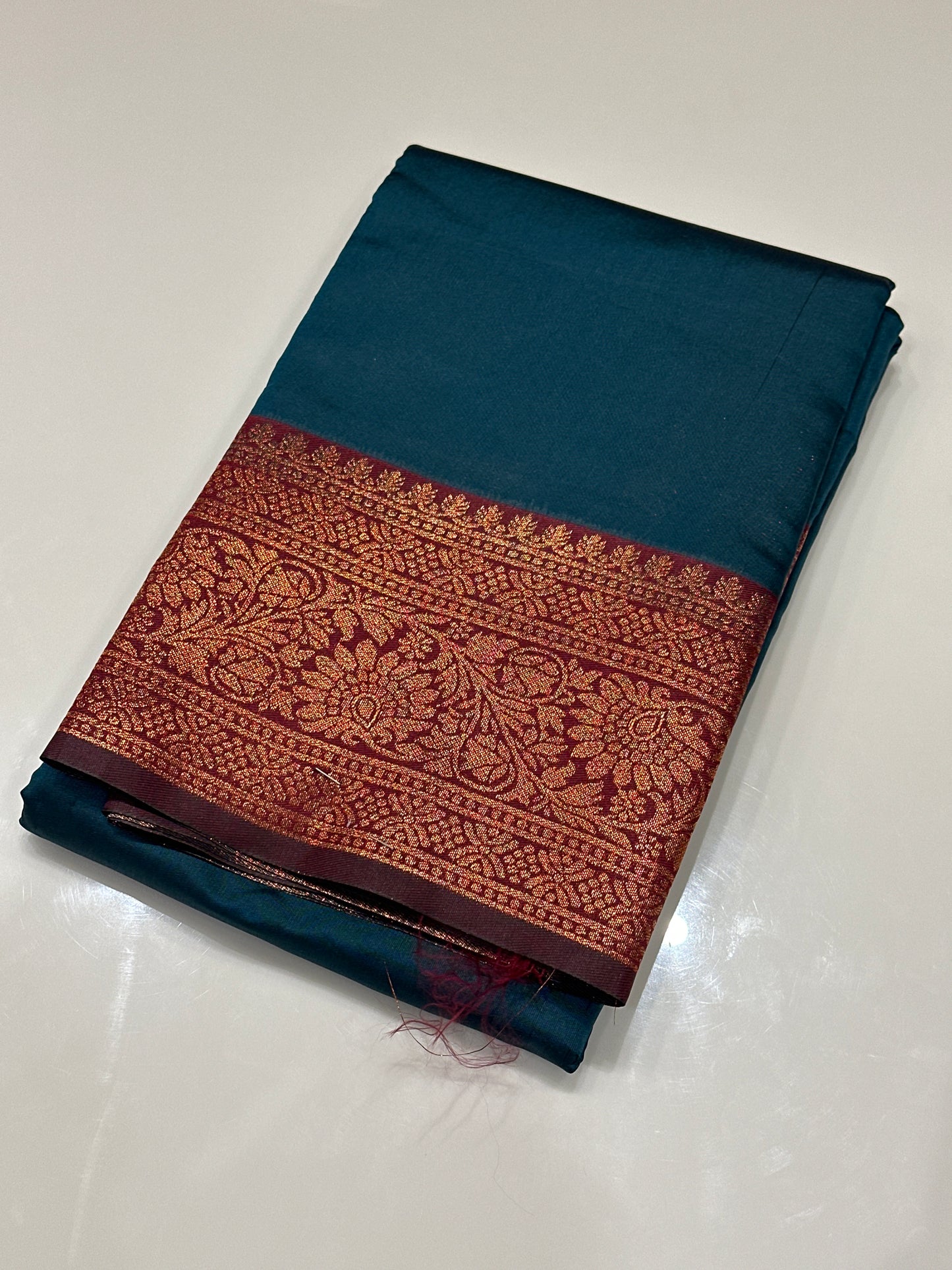 OFFER SALES SAREES - IHA 27182