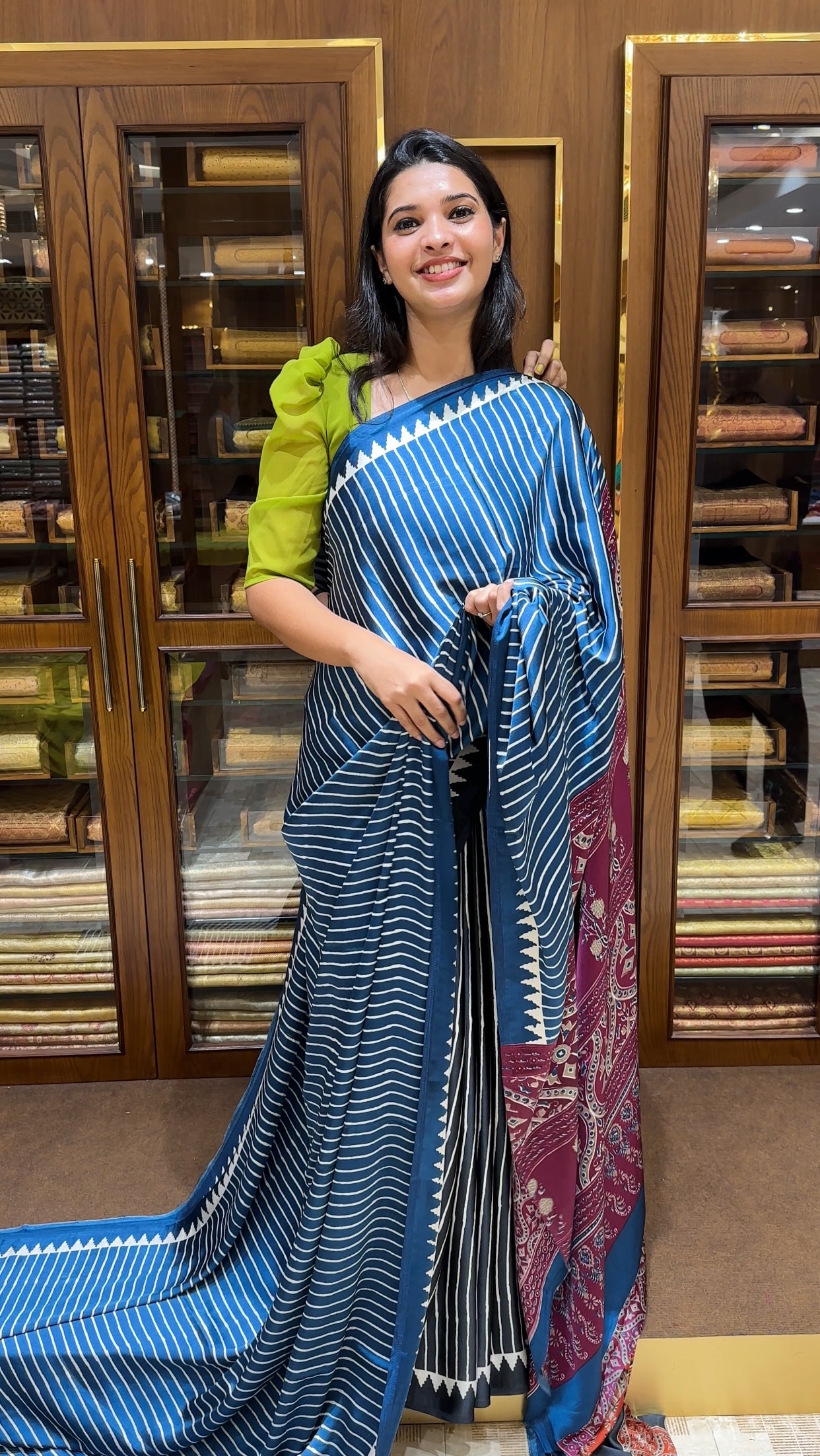 SEMI MODAL SILK SARES - IHA 25130