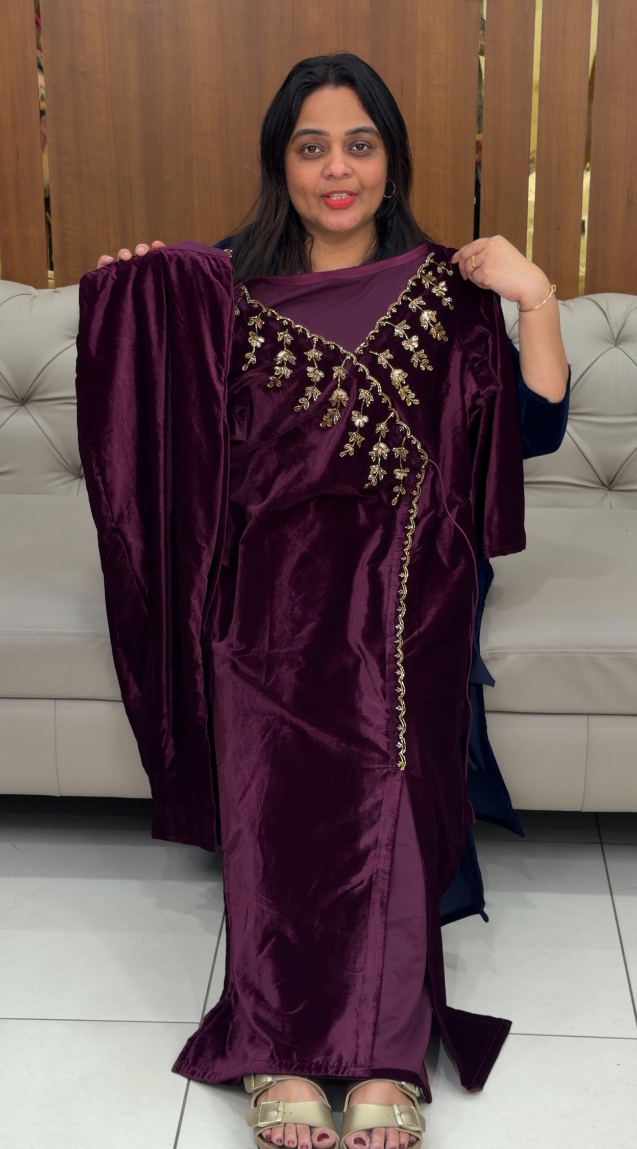 IHA'S IN-HOUSE HAND WORKED TOP AND BOTTOM - IHA 29833