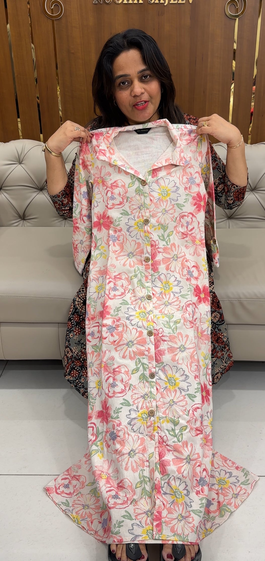 IHA'S IN-HOUSE PRINTED TOPS - IHA 25679