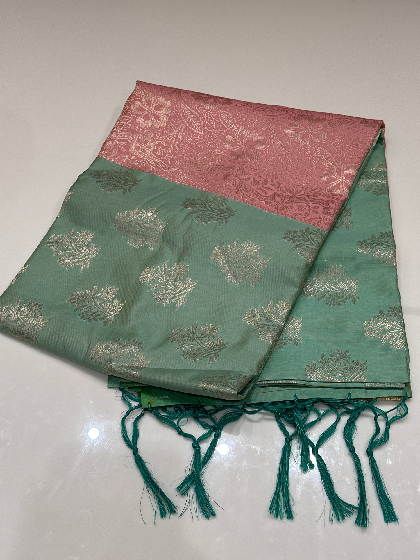 OFFER SALES SAREES - IHA 27172