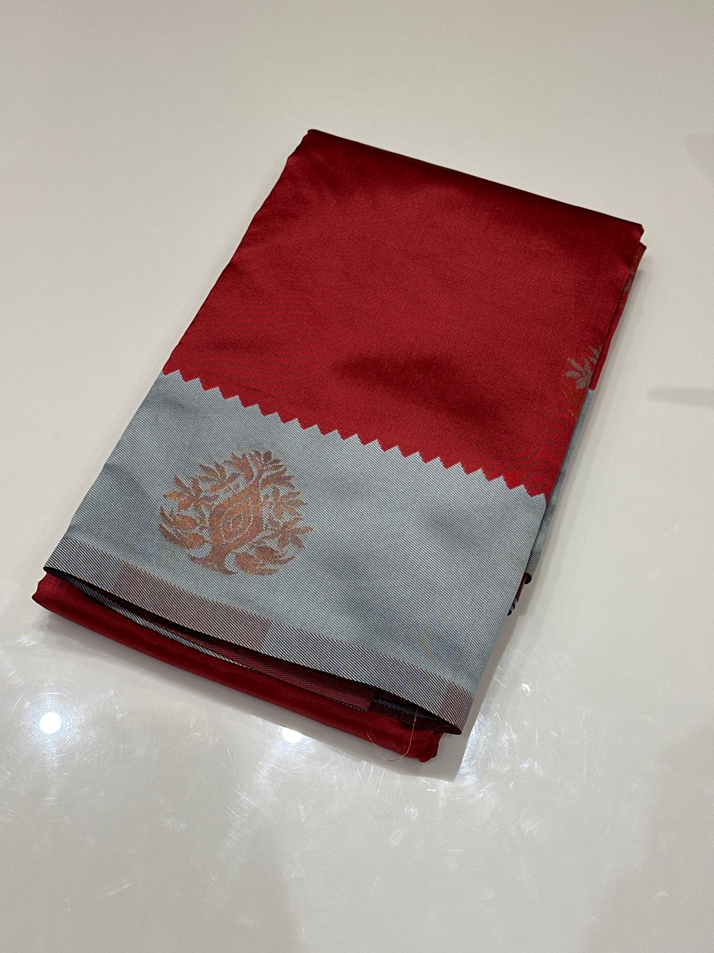 OFFER SALES SAREES - IHA 27182