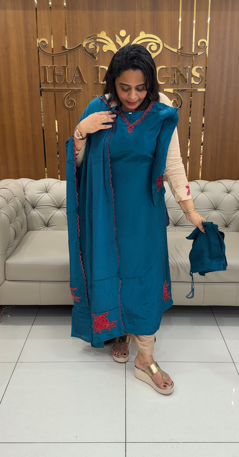 CRAPE SILK SLITTED TOP,BOTTOM AND DUPATTA - IHA 25750