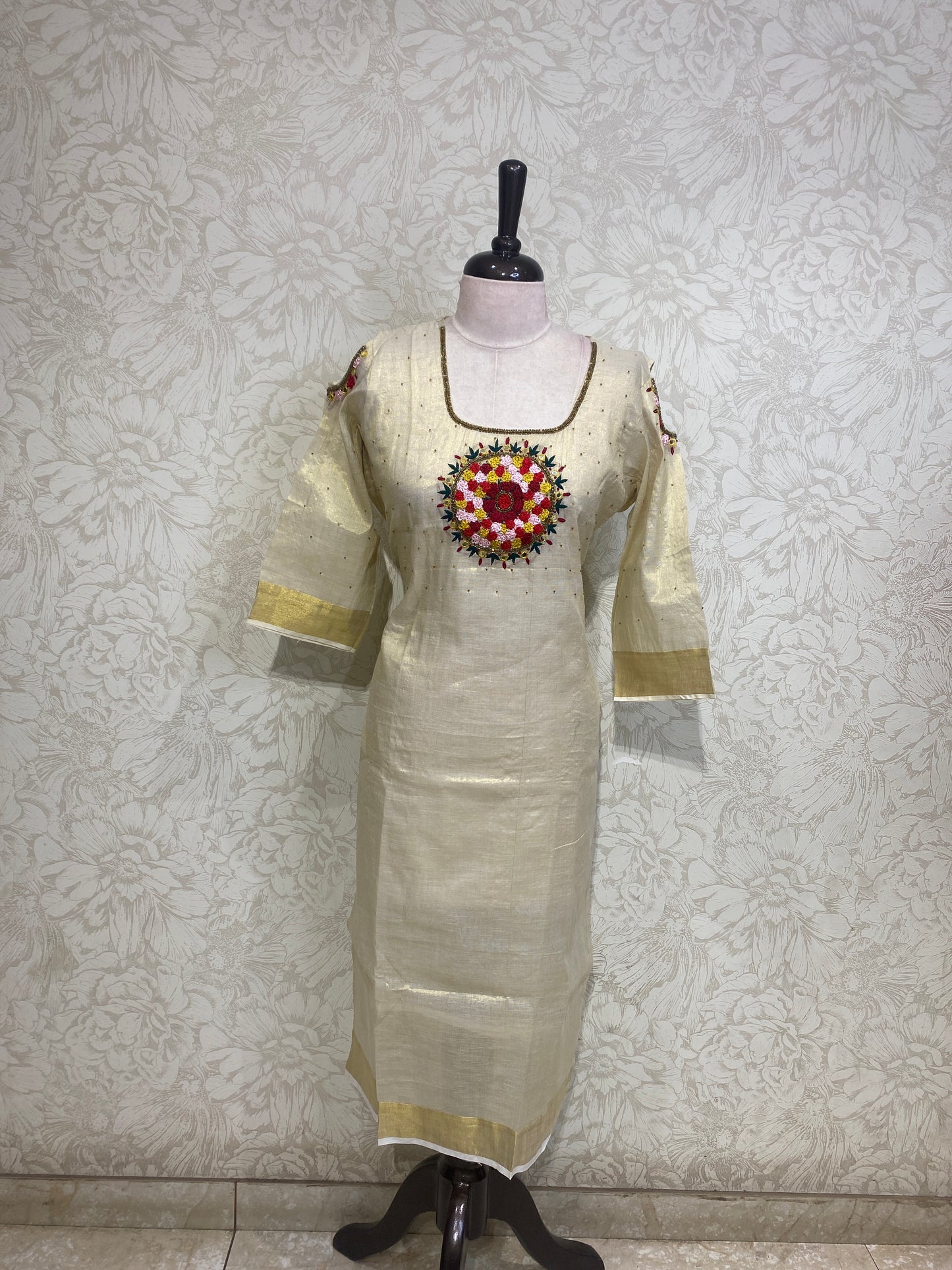 OFFER SALES TOPS COLLECTIONS - IHA 27023