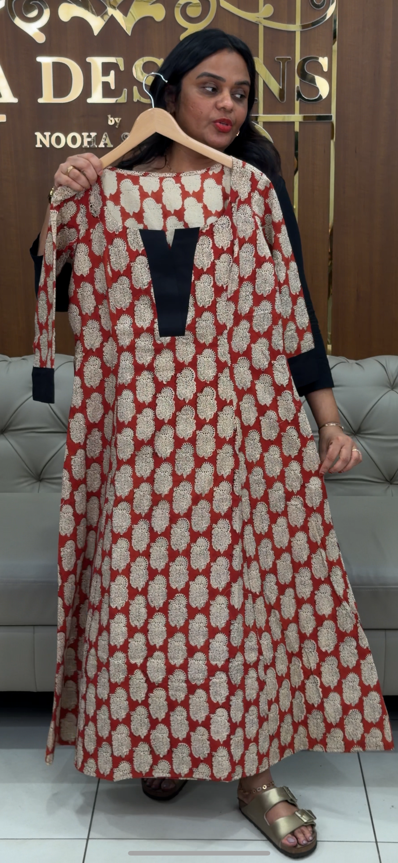 IHA'S IN-HOUSE ALINE TOPS - IHA 31854