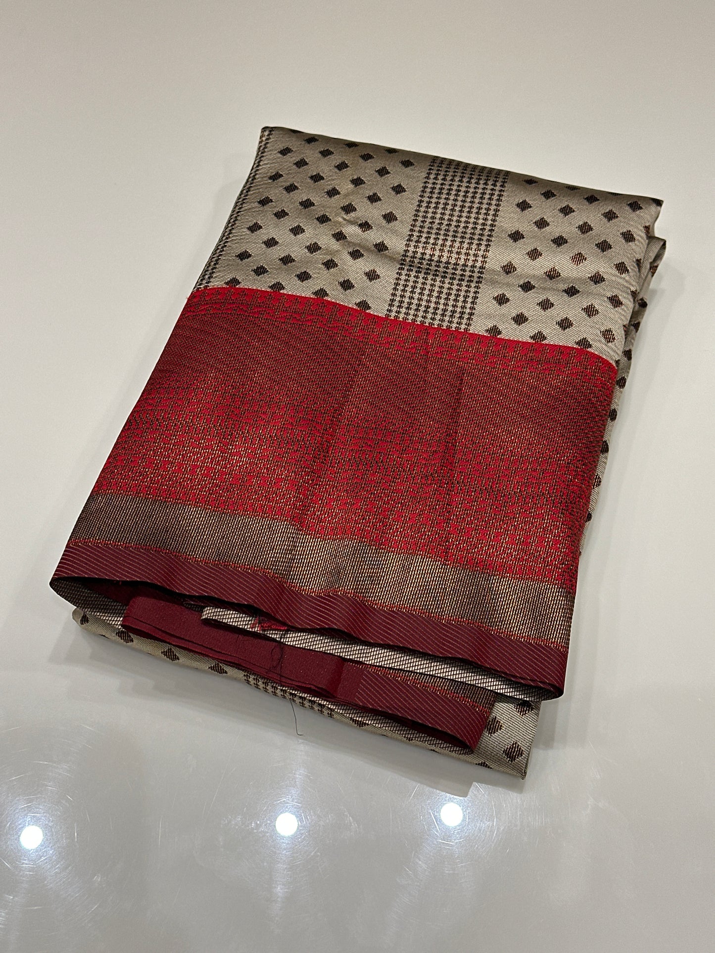 OFFER SALES SAREES - IHA 27182