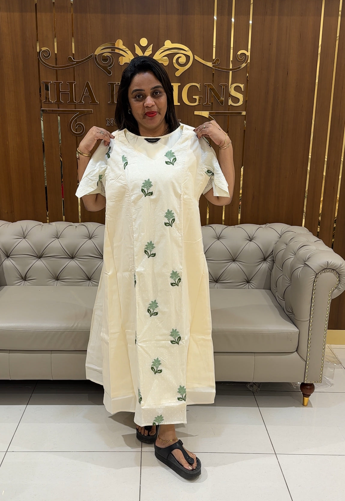 IHA'S IN-HOUSE COTTON A-LINE TOPS - IHA 24592