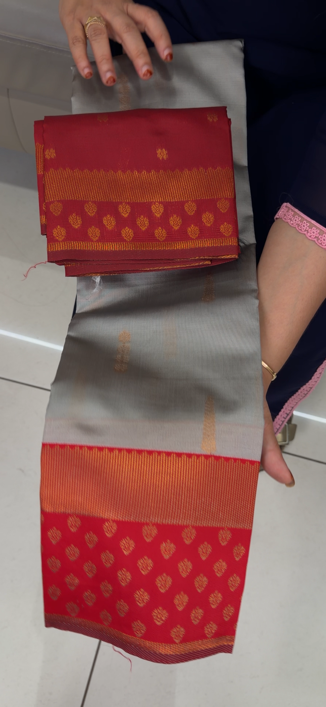 SEMI SILK DHAVANI MATERIAL - IHA 32197