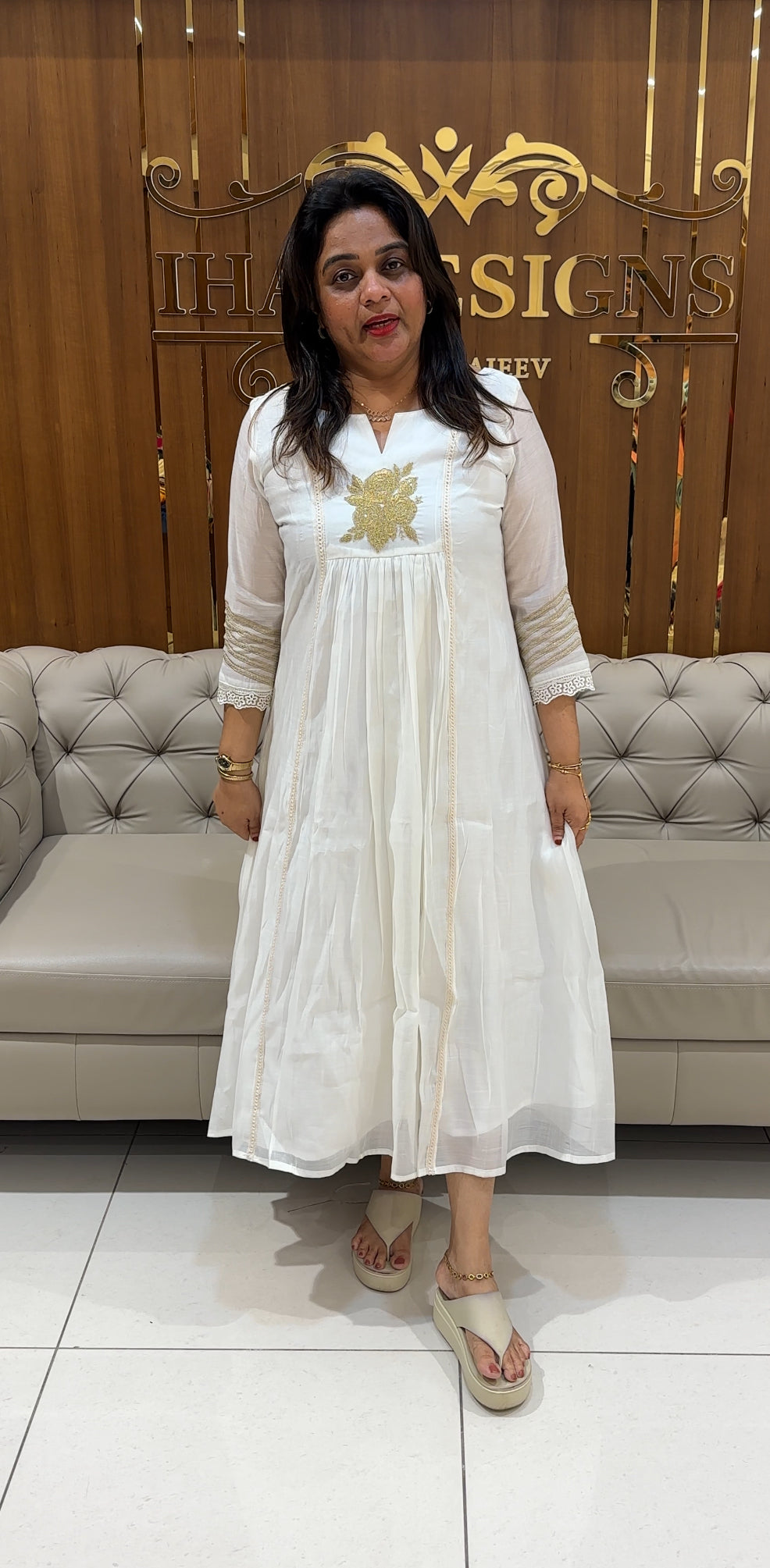 IHA'S IN-HOUSE ALINE TOPS - IHA 24892