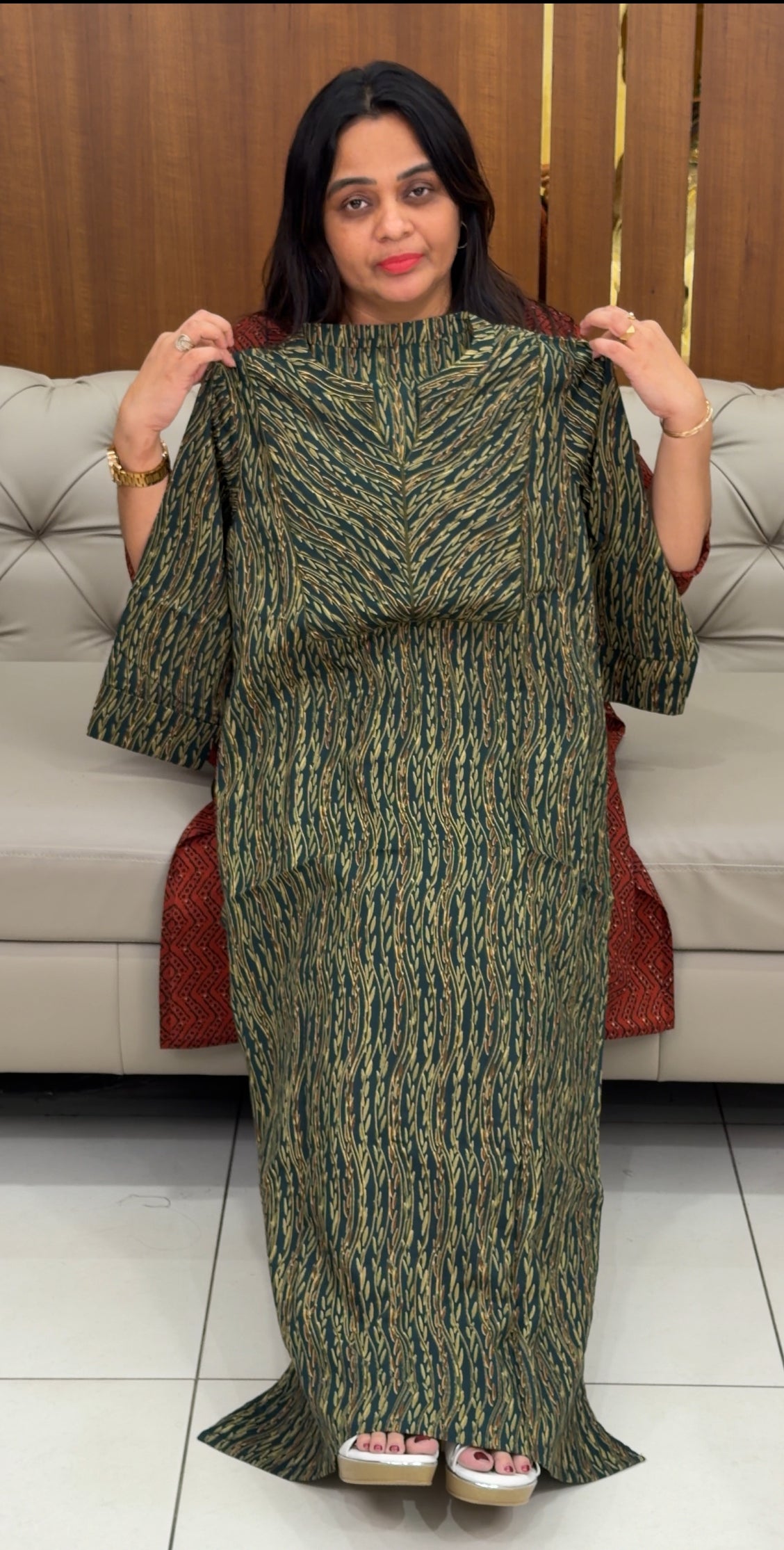 IHA'S IN-HOUSE PRINTED SLITTED TOPS - IHA 29071