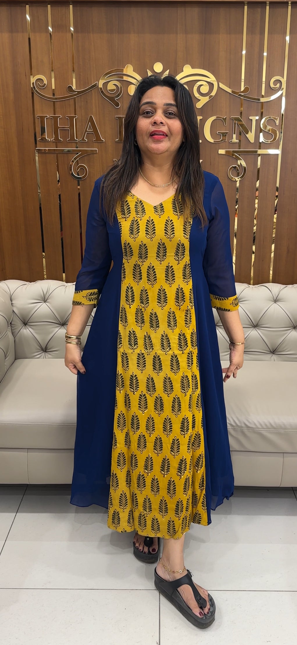 IHA'S IN-HOUSE DESIGNER ALINE TOPS - IHA 25677
