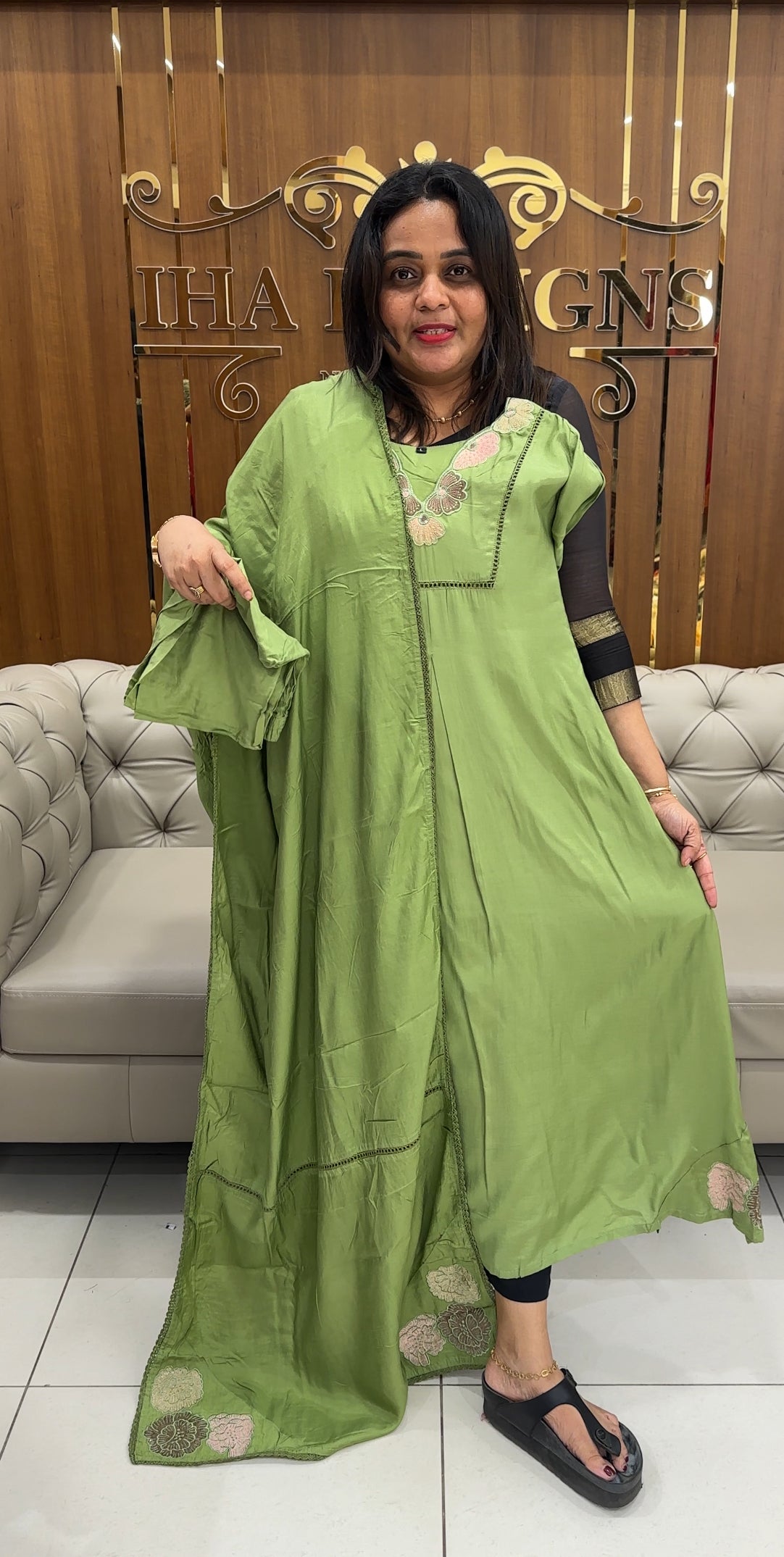 MUSLIN SILK SLITTED TOP ,BOTTOM AND DUPATTA - IHA 26356