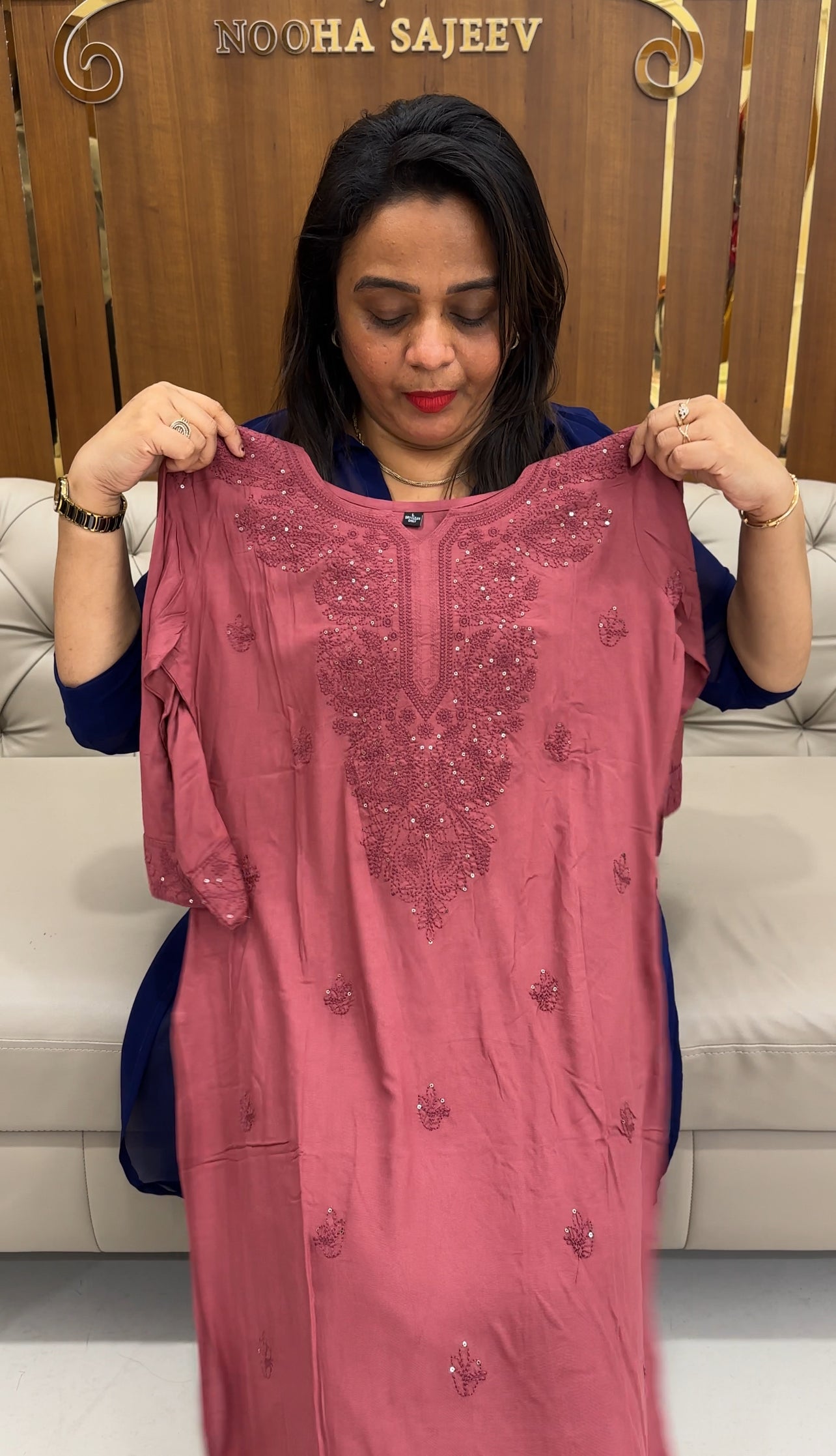CHIKANKARI LONG TOPS - IHA 25872