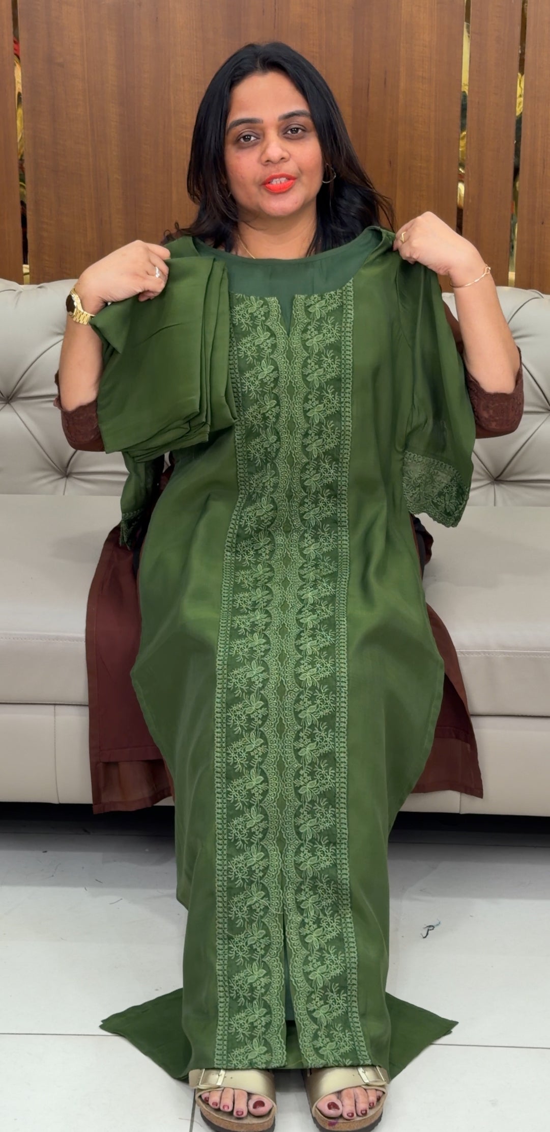 IHA'S IN-HOUSE MULCHANDERI SLITTED TOP AND DUPATTA - IHA 29861