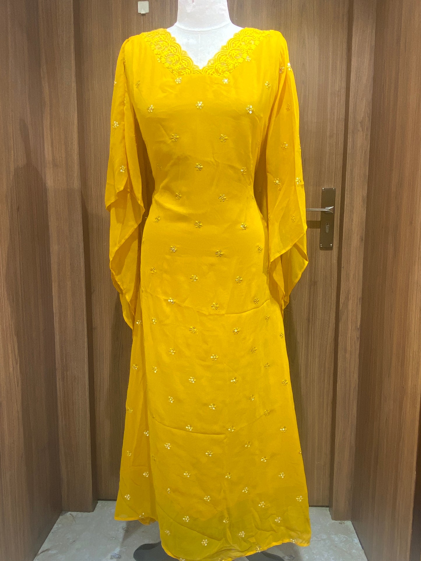 OFFER SALES TOPS COLLECTIONS - IHA 27006
