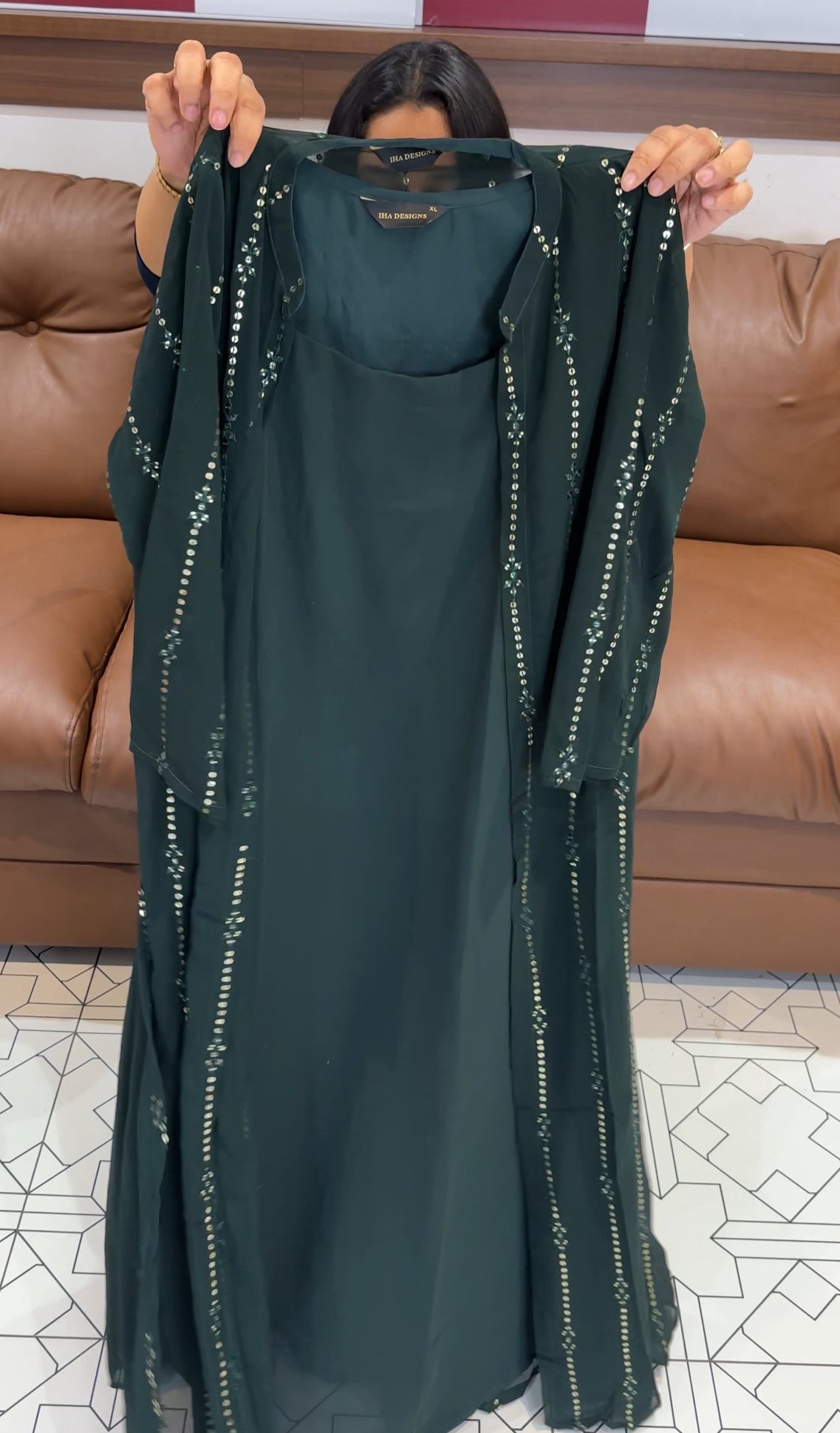 IHA'S IN-HOUSE TOP AND JACKET - IHA 27964