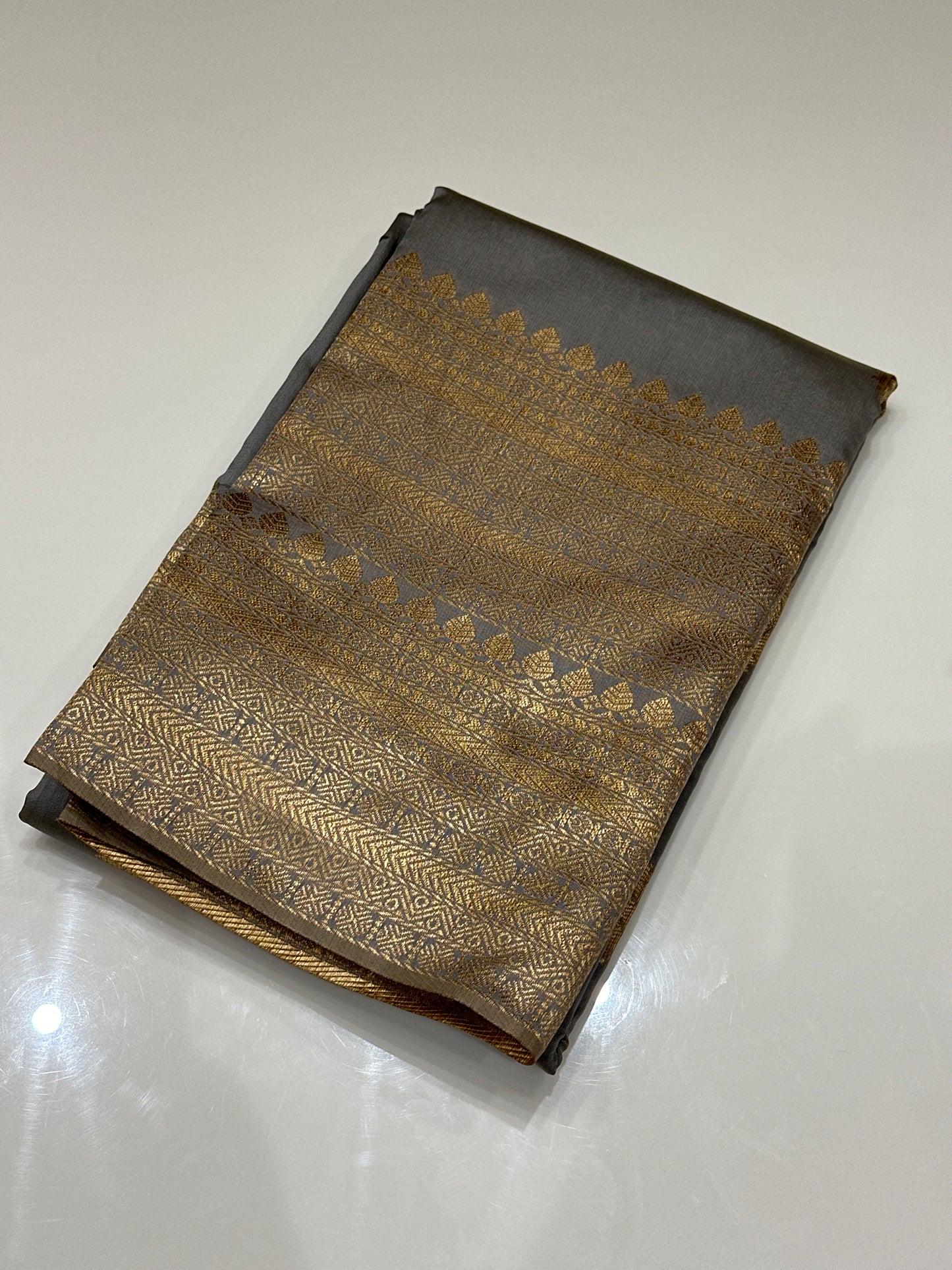 OFFER SALES SAREES - IHA 27182