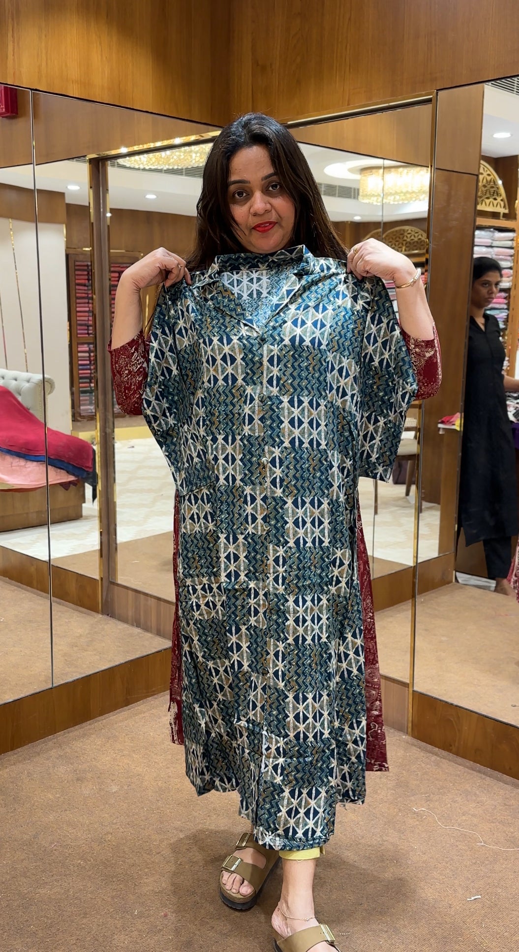 BUDGET BUY LONG A-LINE TOPS - IHA 21431