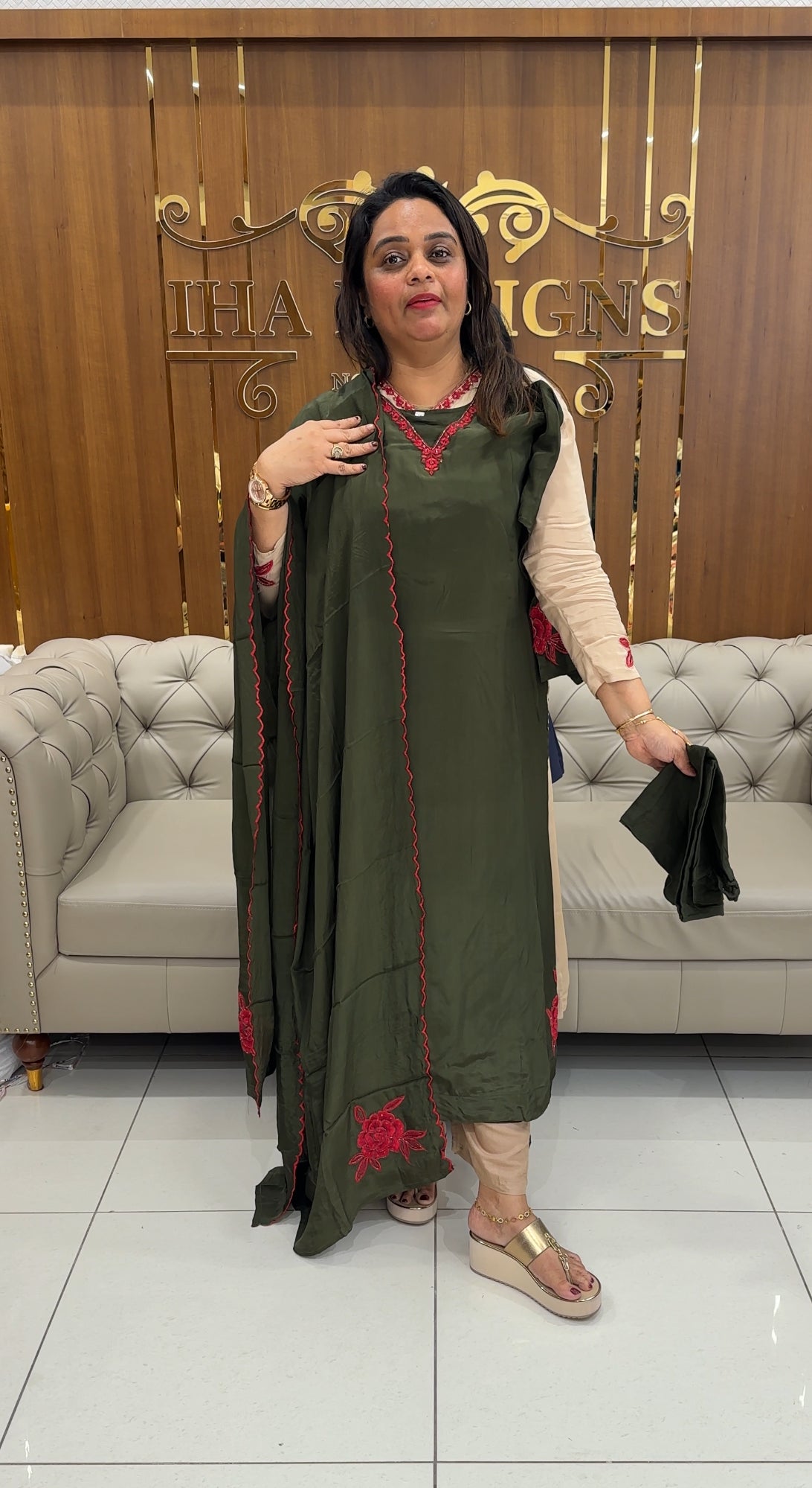 CRAPE SILK SLITTED TOP,BOTTOM AND DUPATTA - IHA 25750