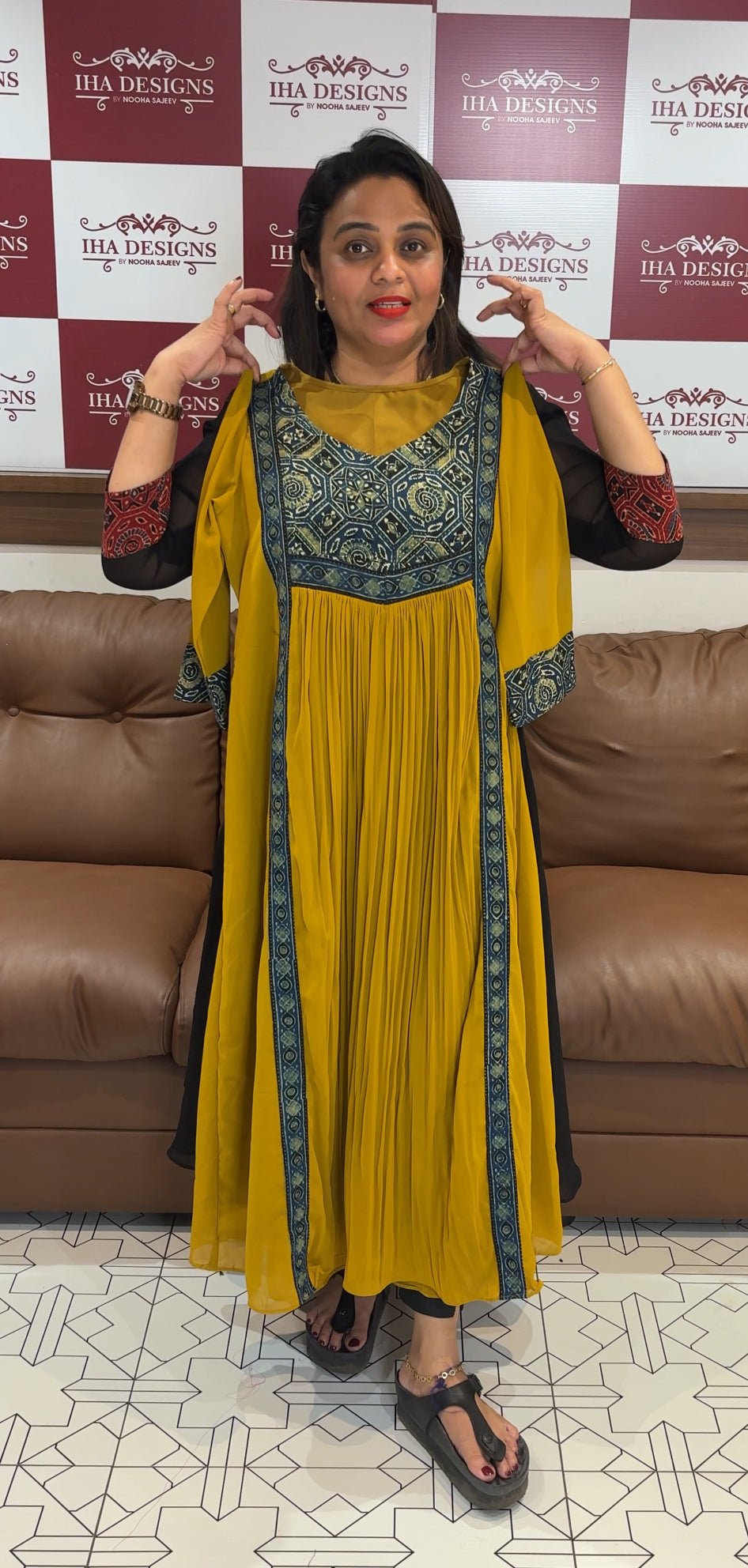 IHA'S IN-HOUSE GEORGETTE ALINE TOPS - IHA 25474