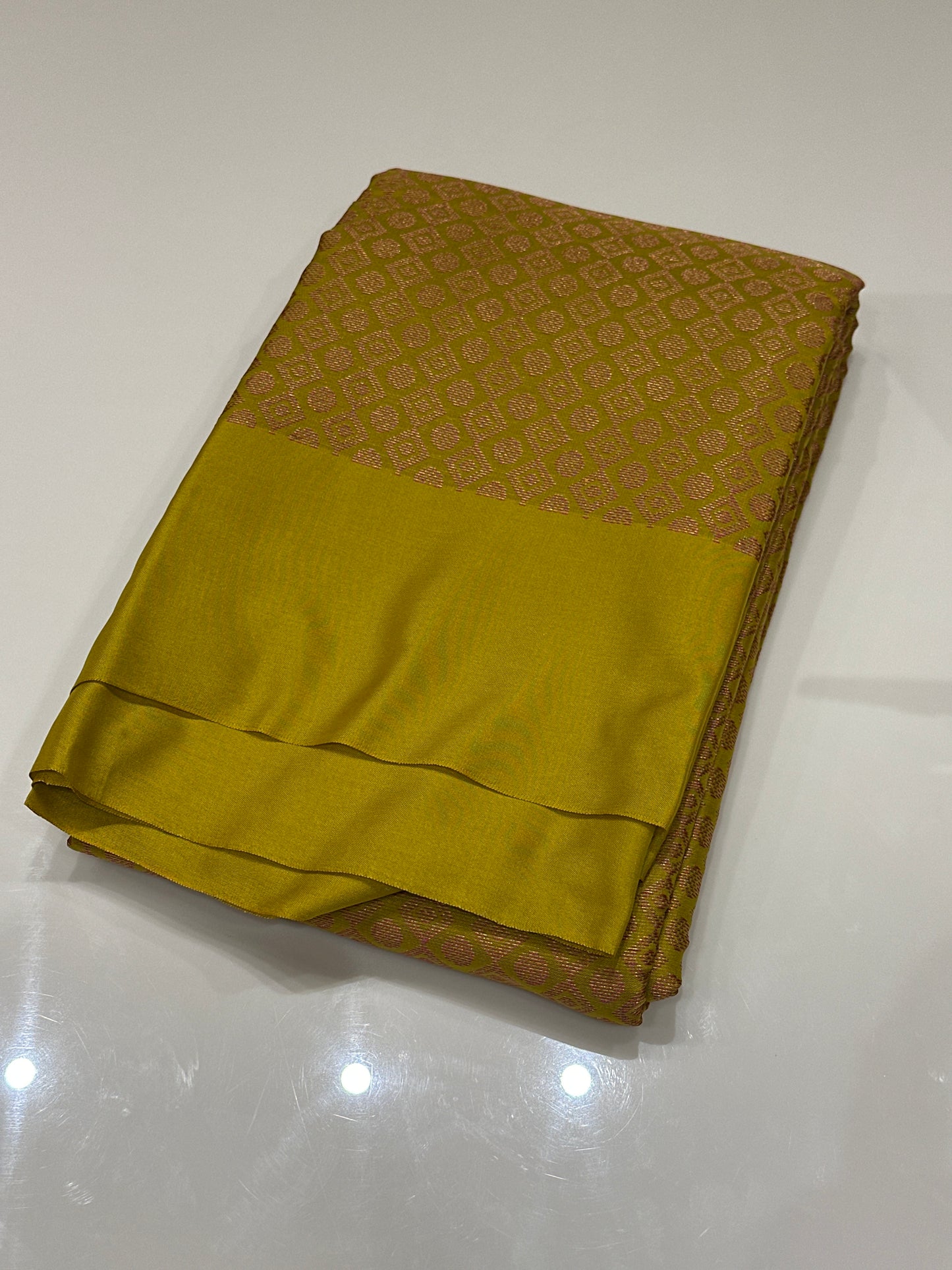 OFFER SALES SAREES - IHA 27182