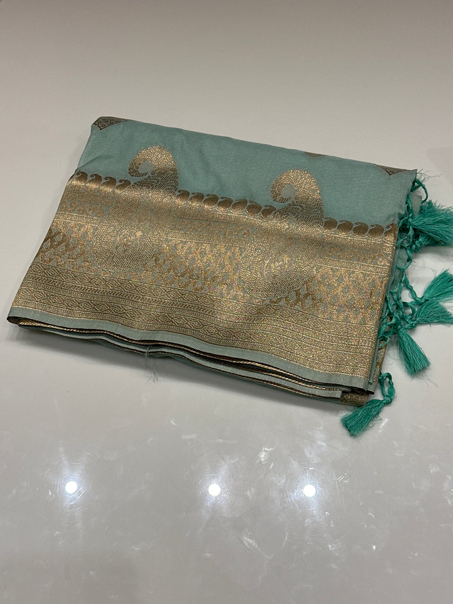 OFFER SALES SAREES - IHA 27172