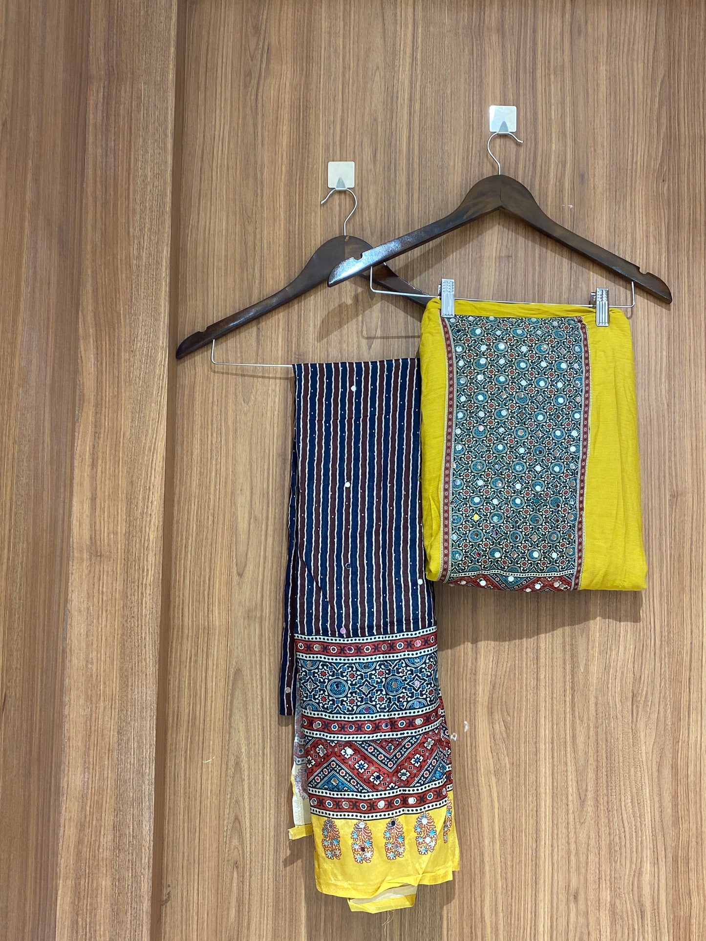 OFFER SALES UNSTITCHED SALWAR - IHA 27028