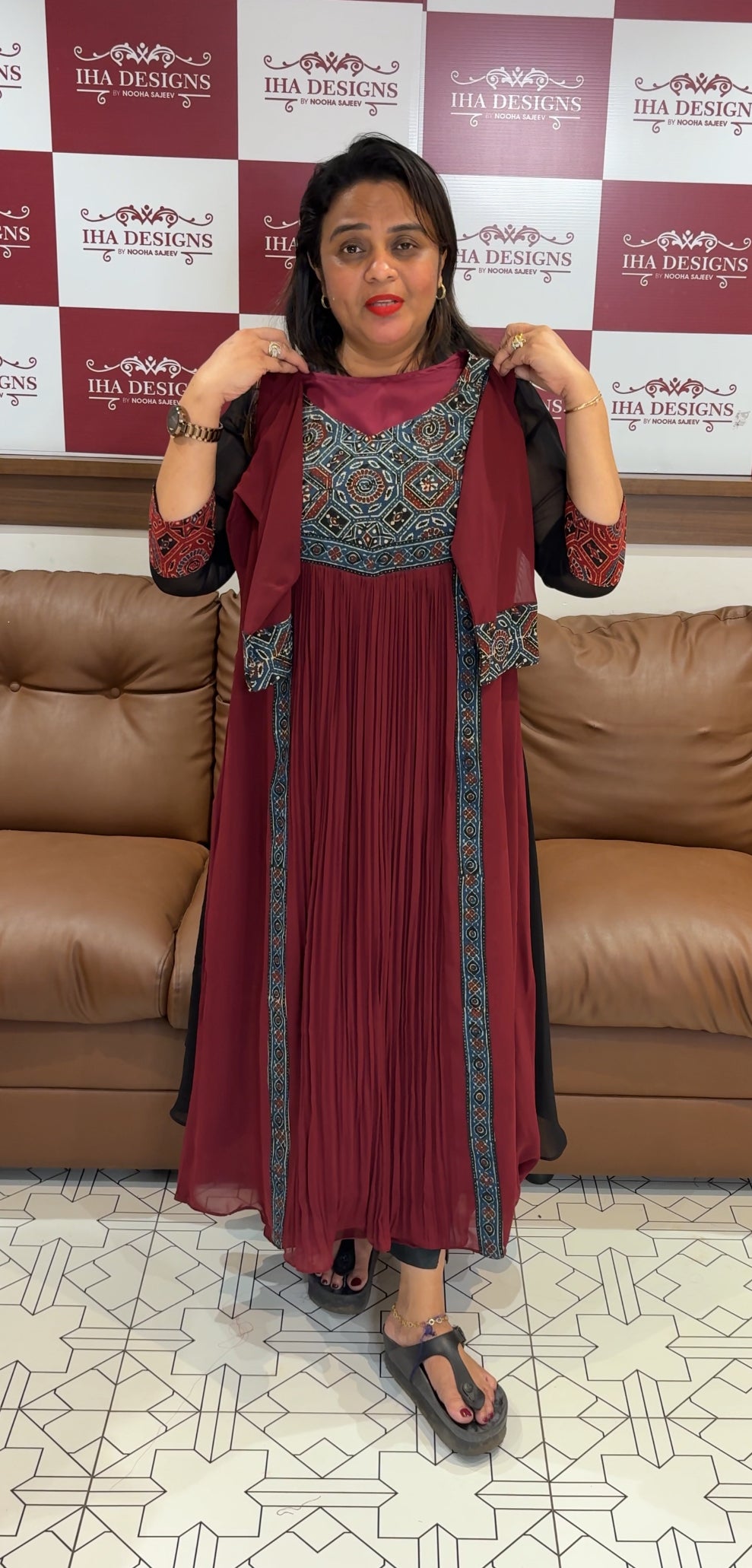 IHA'S IN-HOUSE GEORGETTE ALINE TOPS - IHA 25474