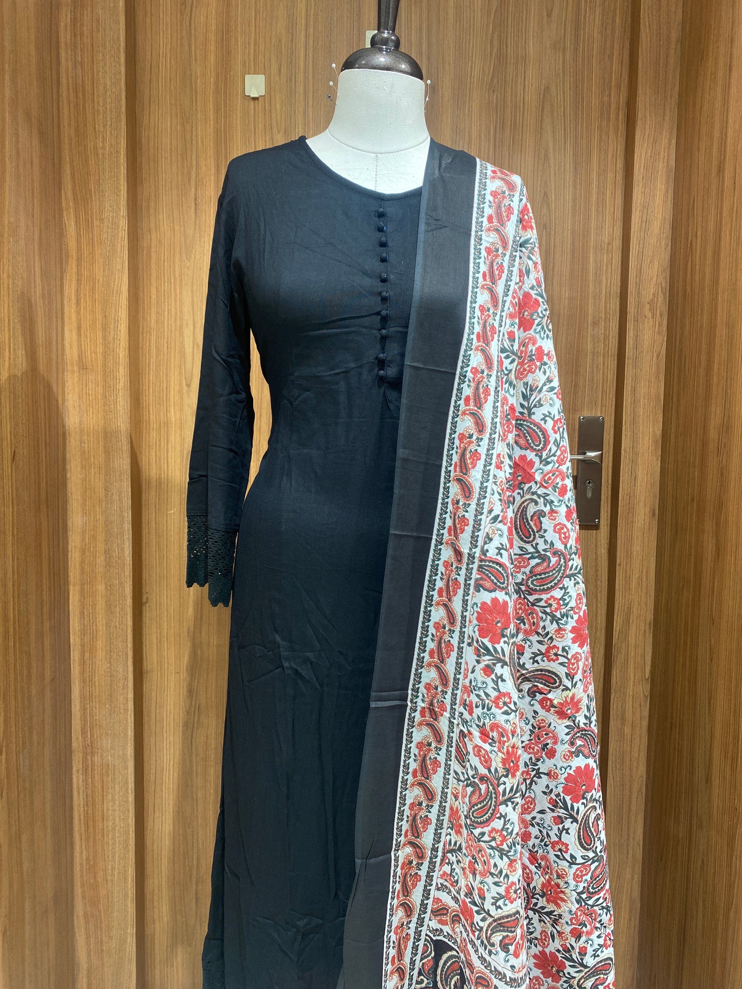 OFFER SALES TOPS COLLECTIONS - IHA 27006