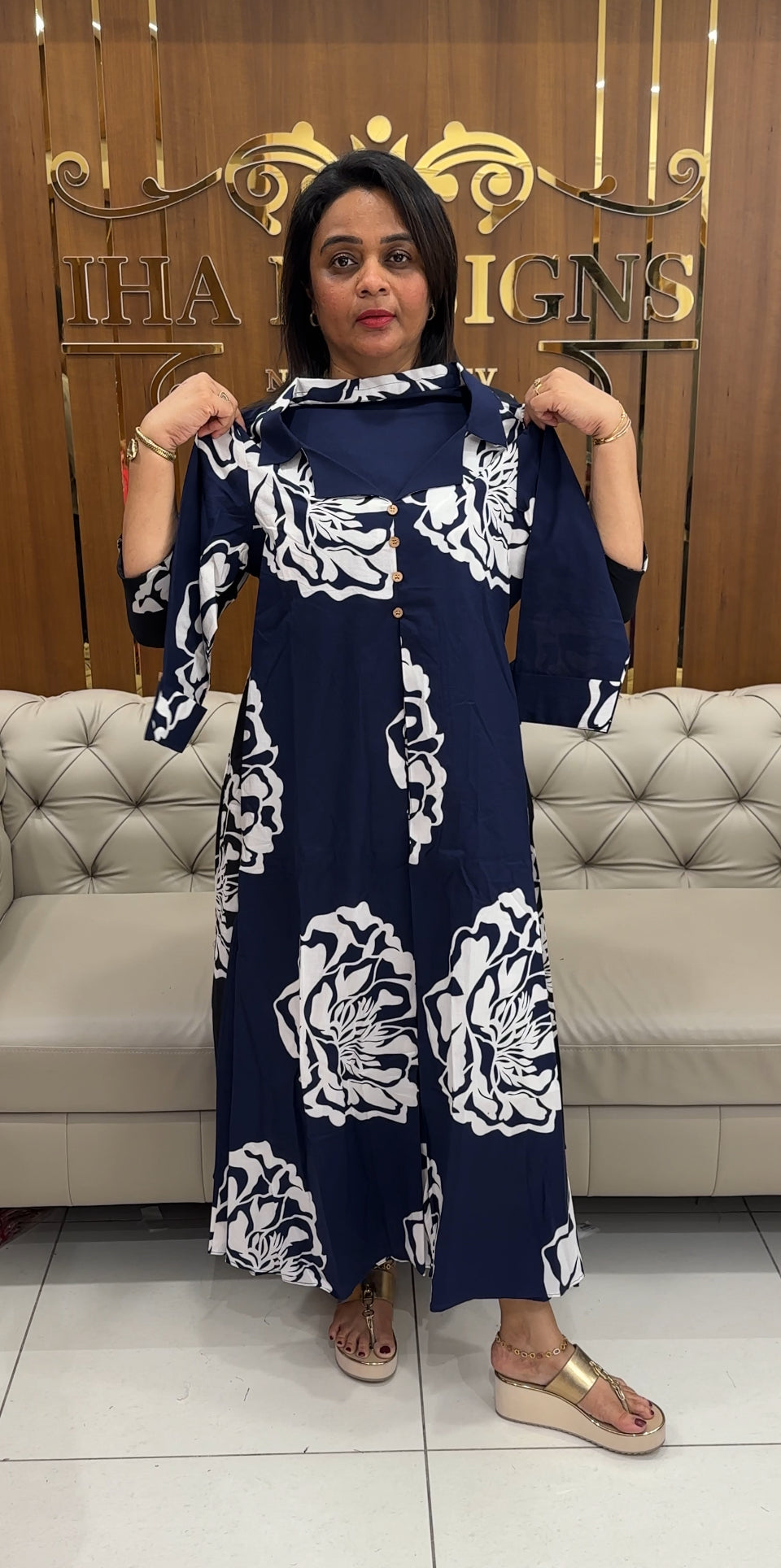 IHA'S IN-HOUSE PRINTED ALINE TOPS - IHA 25794
