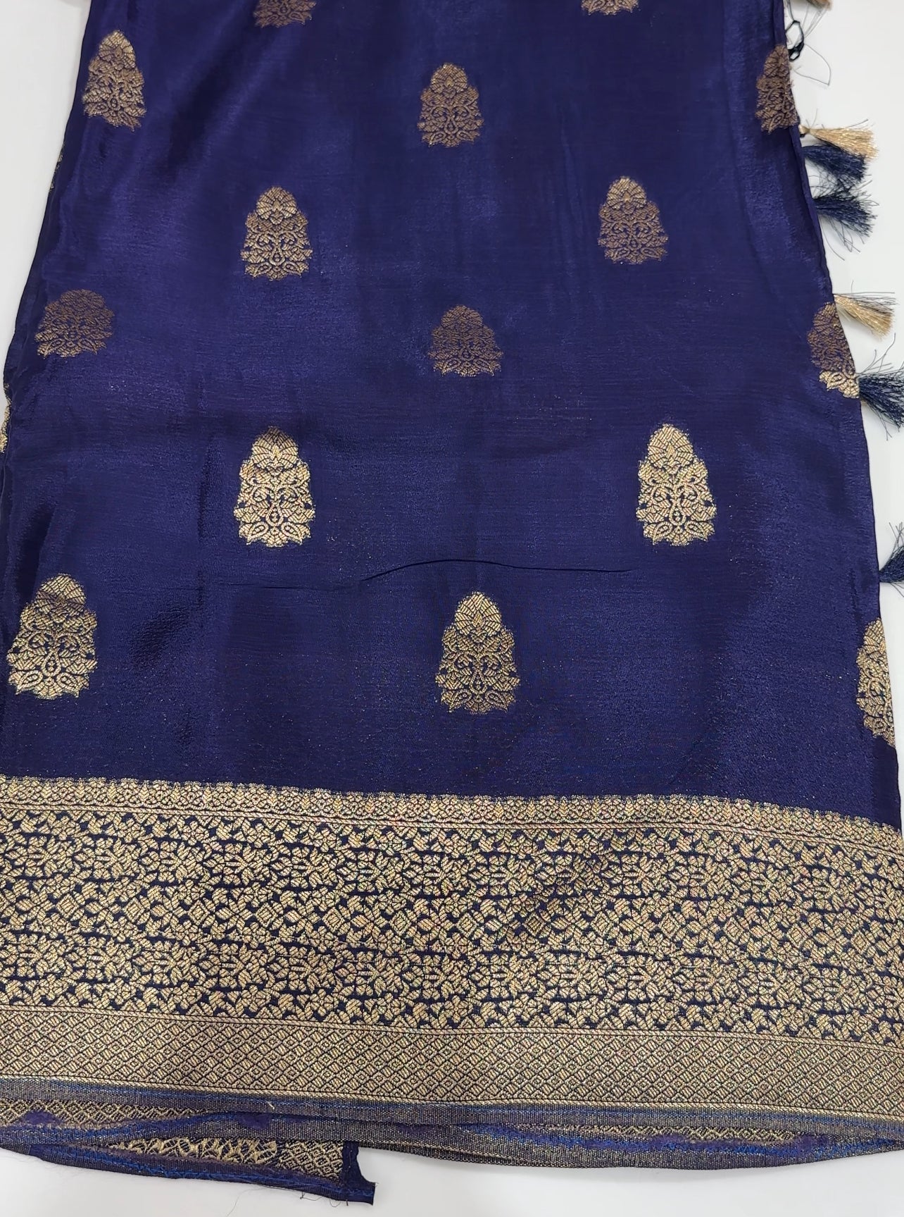 PLATINUM CHIFFON SAREES - IHA 24919