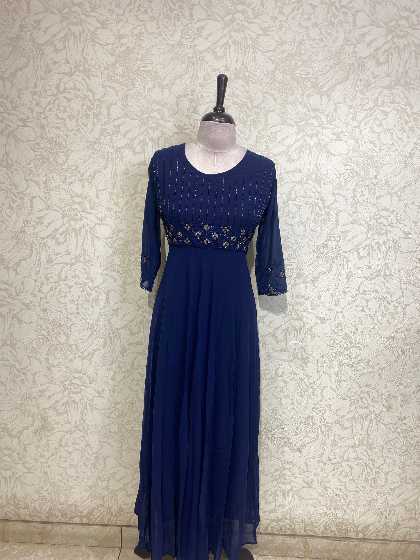 OFFER SALES TOPS COLLECTIONS - IHA 27023