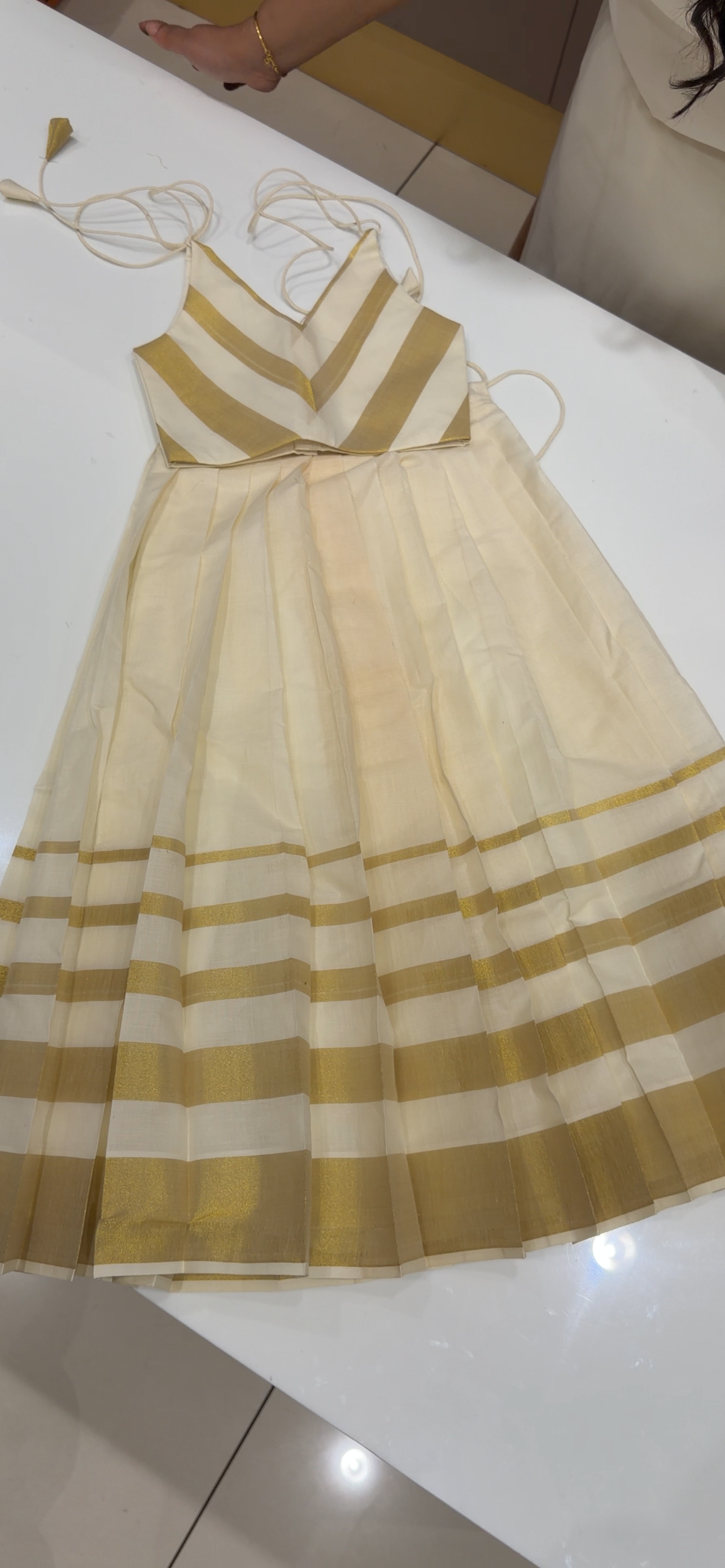 KIDS CROP TOP AND SKIRT - IHA 34312