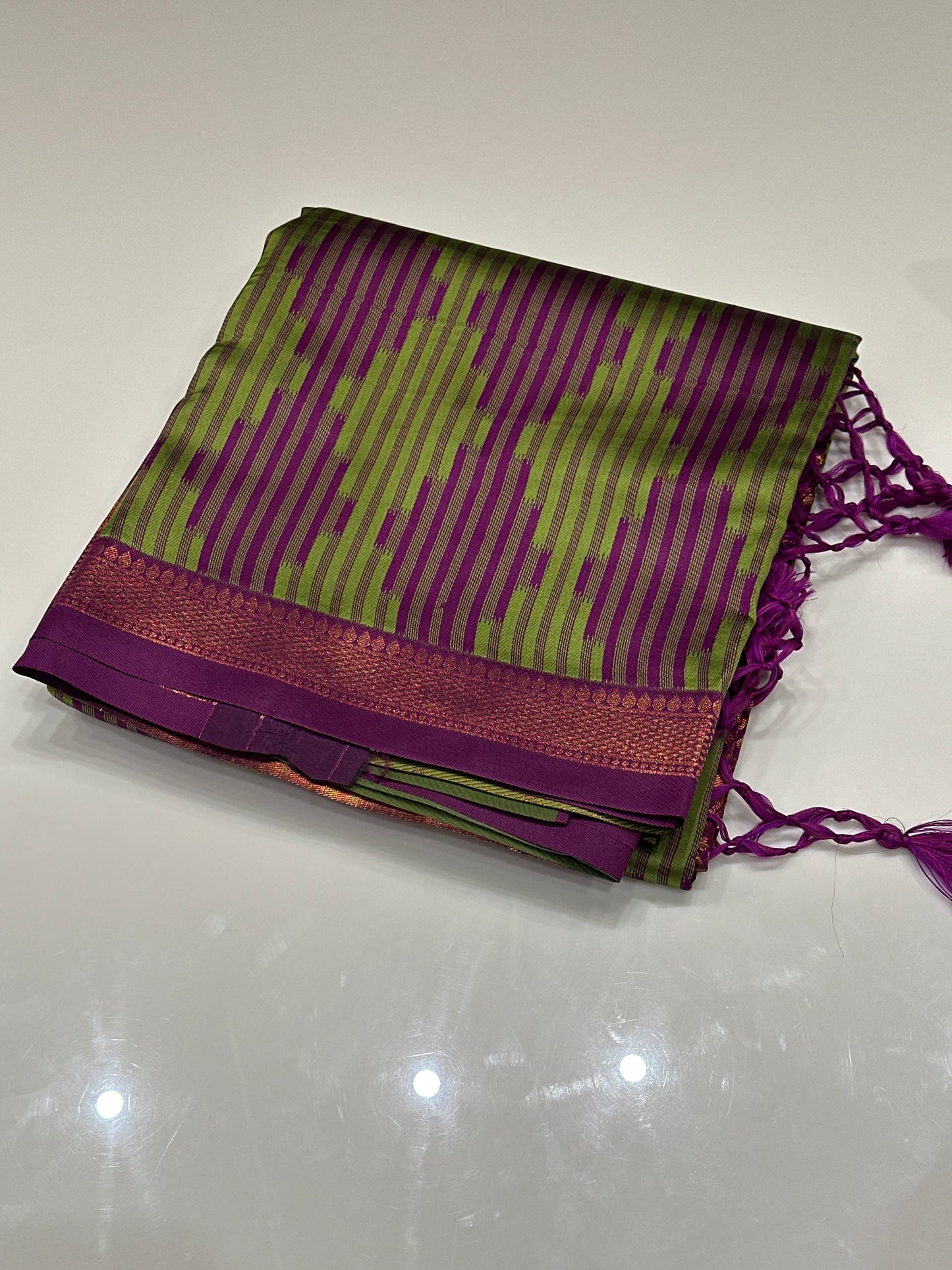 OFFER SALES SAREES - IHA 27172