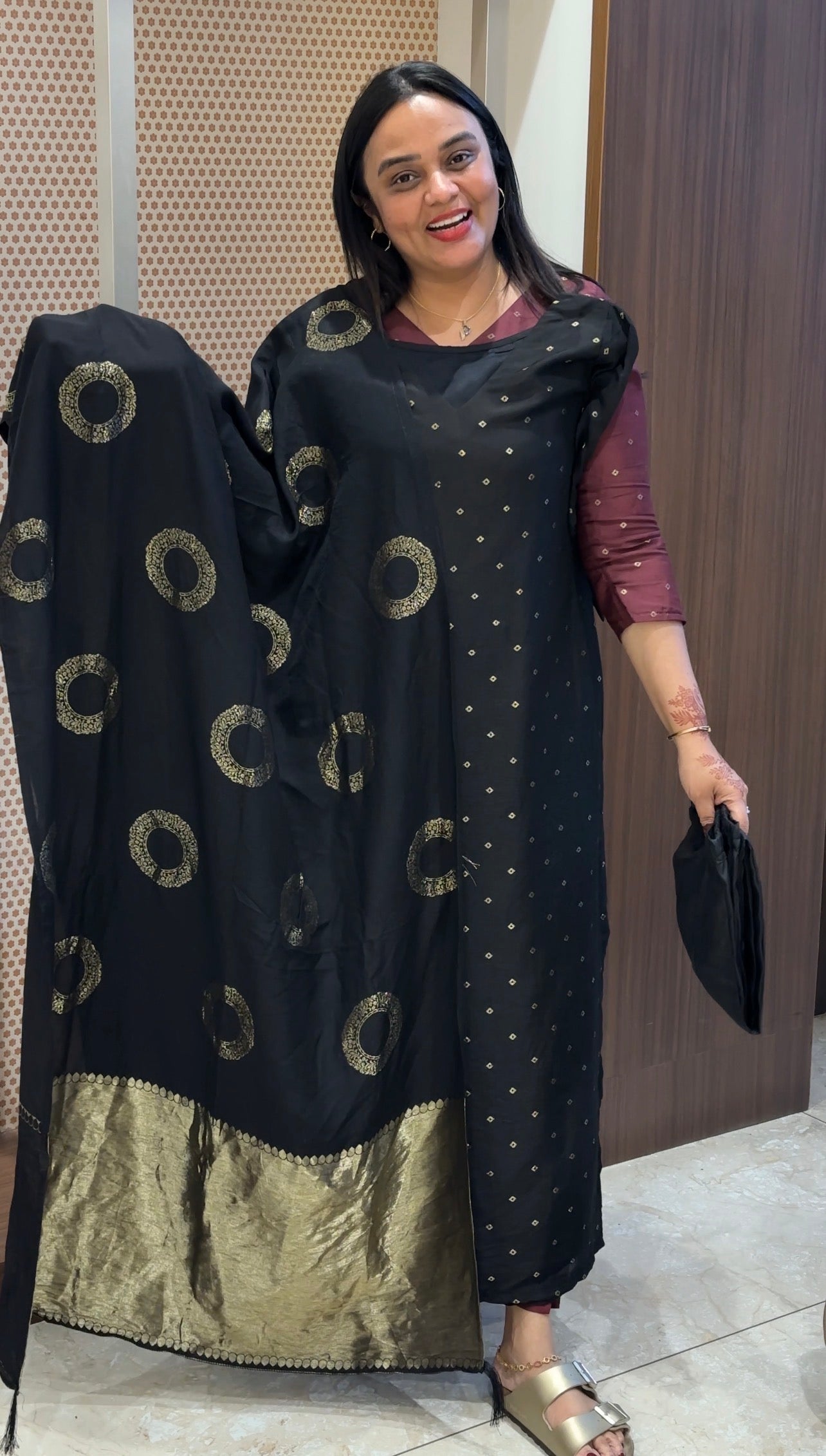 IHA'S IN-HOUSE MUL CHANDERI TOP,BOTTOM AND DUPATTA - IHA 32221