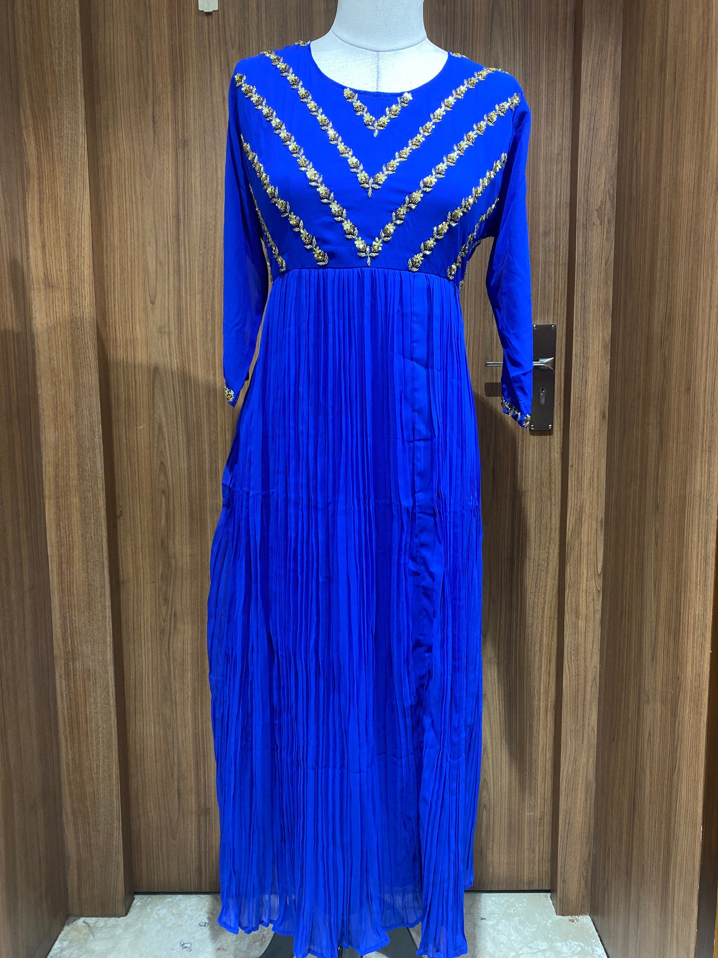 OFFER SALES TOPS COLLECTIONS - IHA 27006