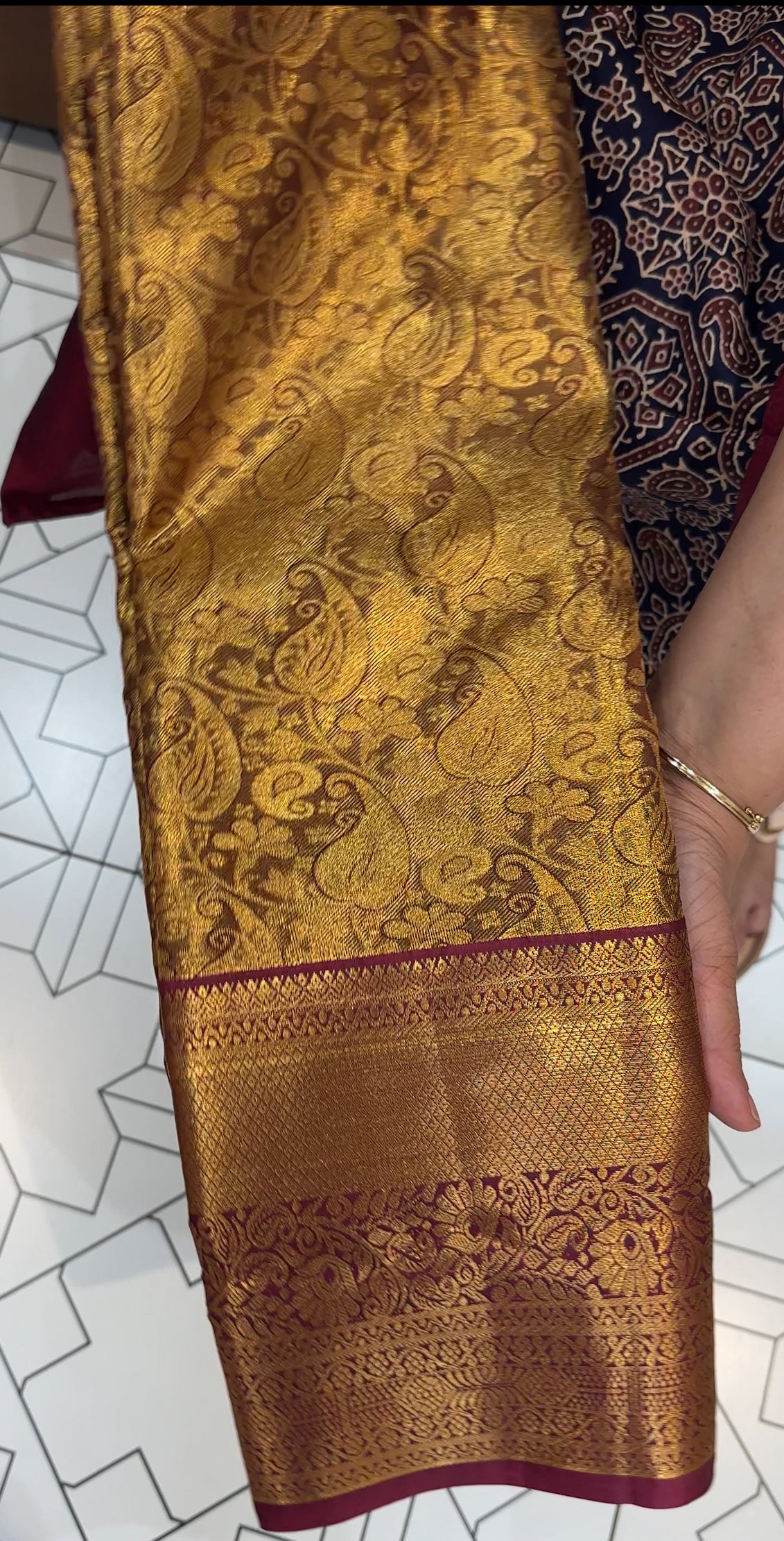 SEMI TISSUE KANCHIPURAM SAREES - IHA 27858