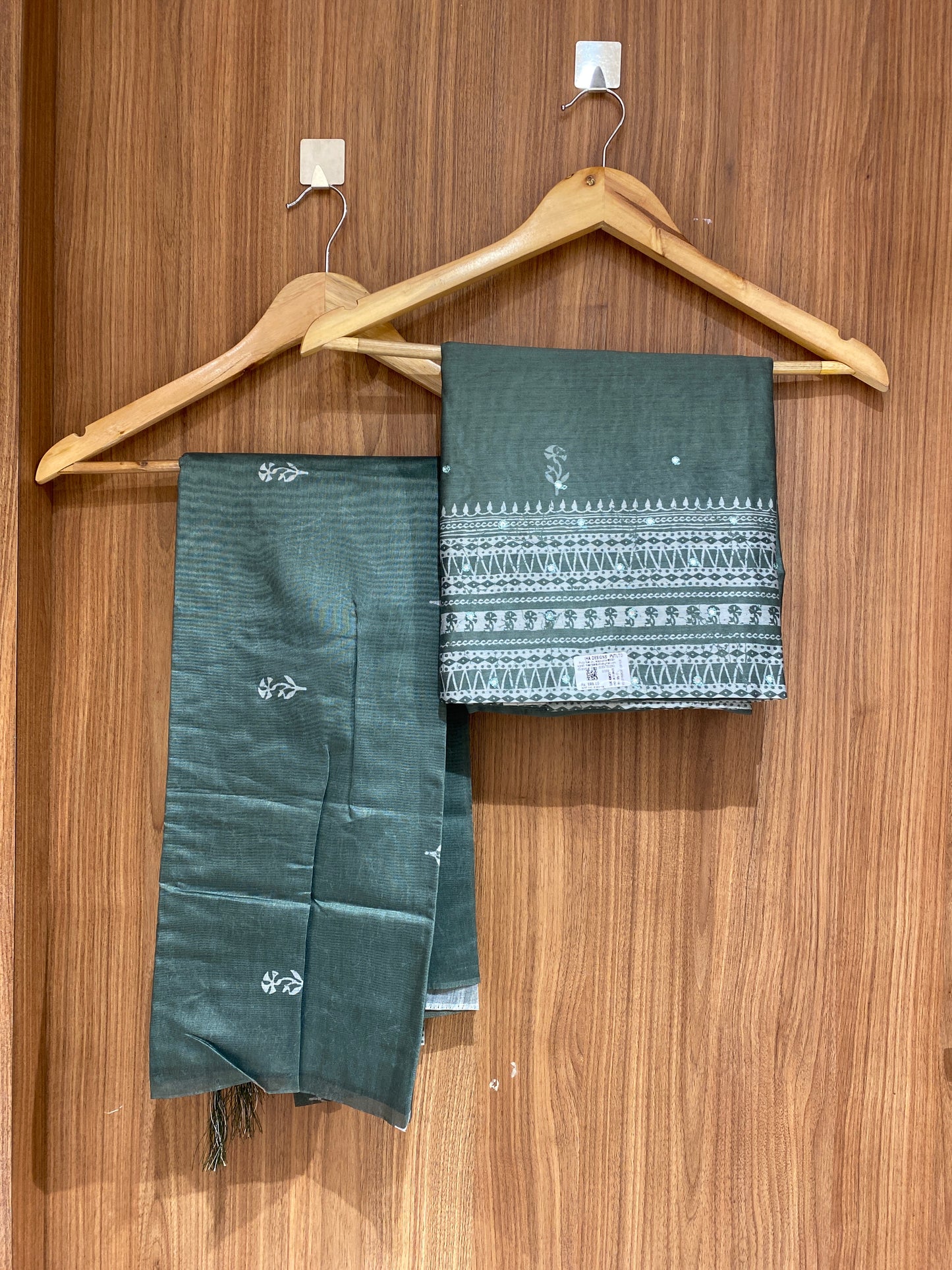 OFFER SALES UNSTITCHED SALWAR SUITS - IHA 26845