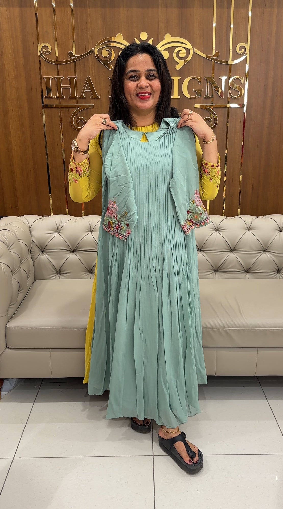 DESIGNER LONG A-LINE TOPS - IHA 26050