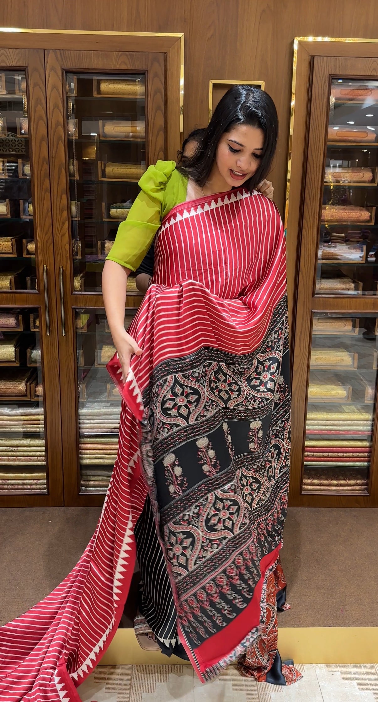 SEMI MODAL SILK SARES - IHA 25130
